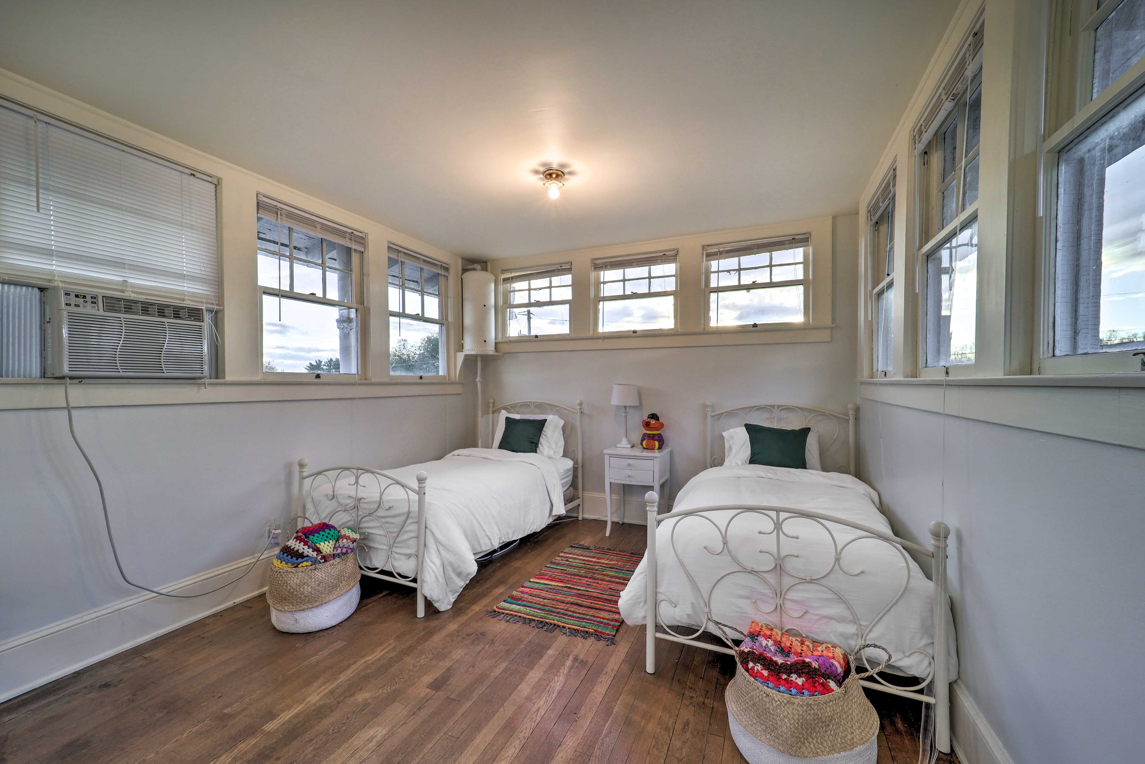 Bedroom 4 | 2 Twin Beds