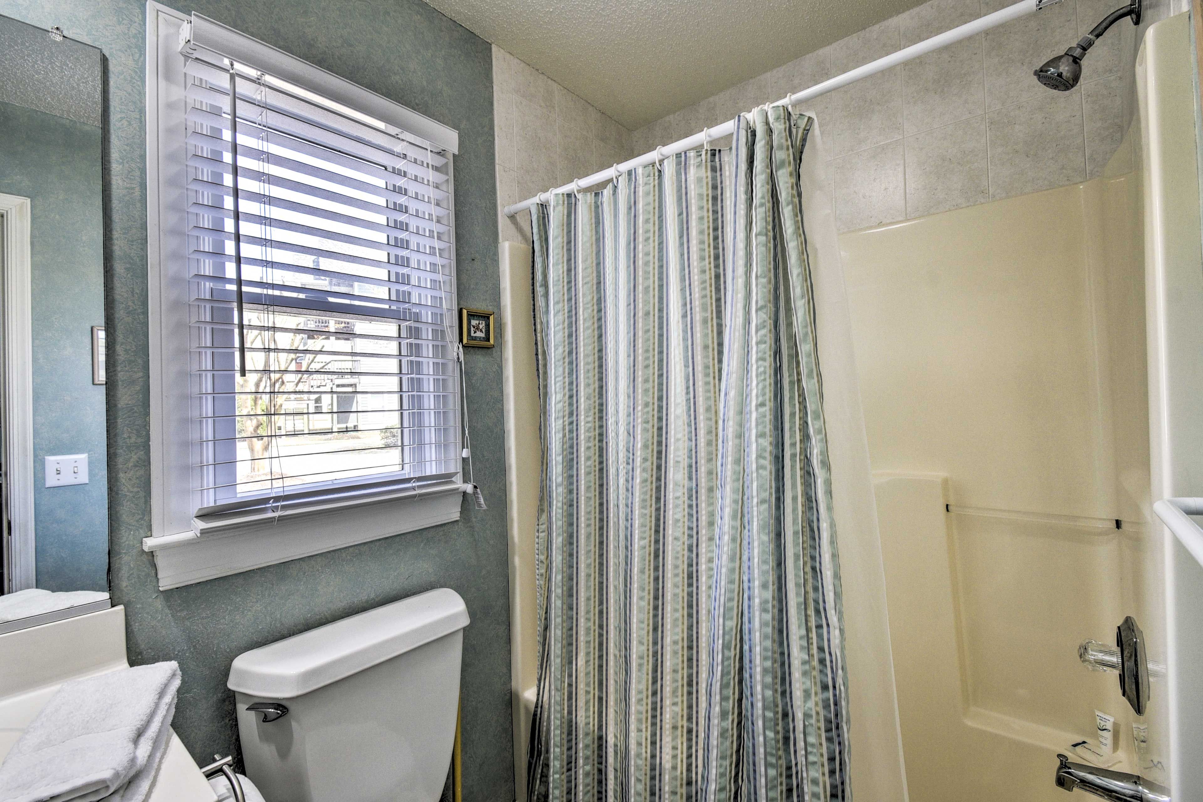 Full Bathroom