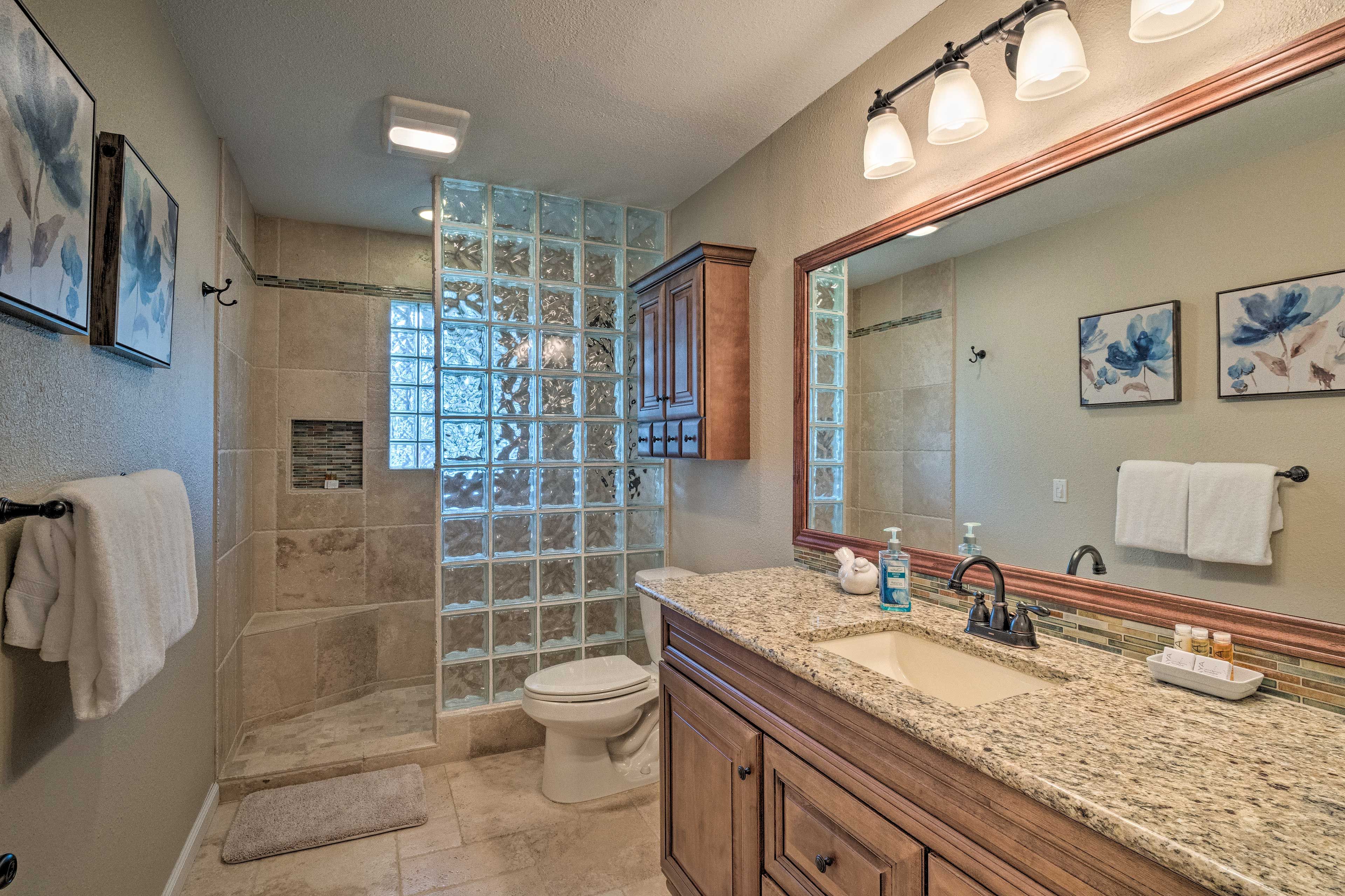 Bathroom | Towels Provided