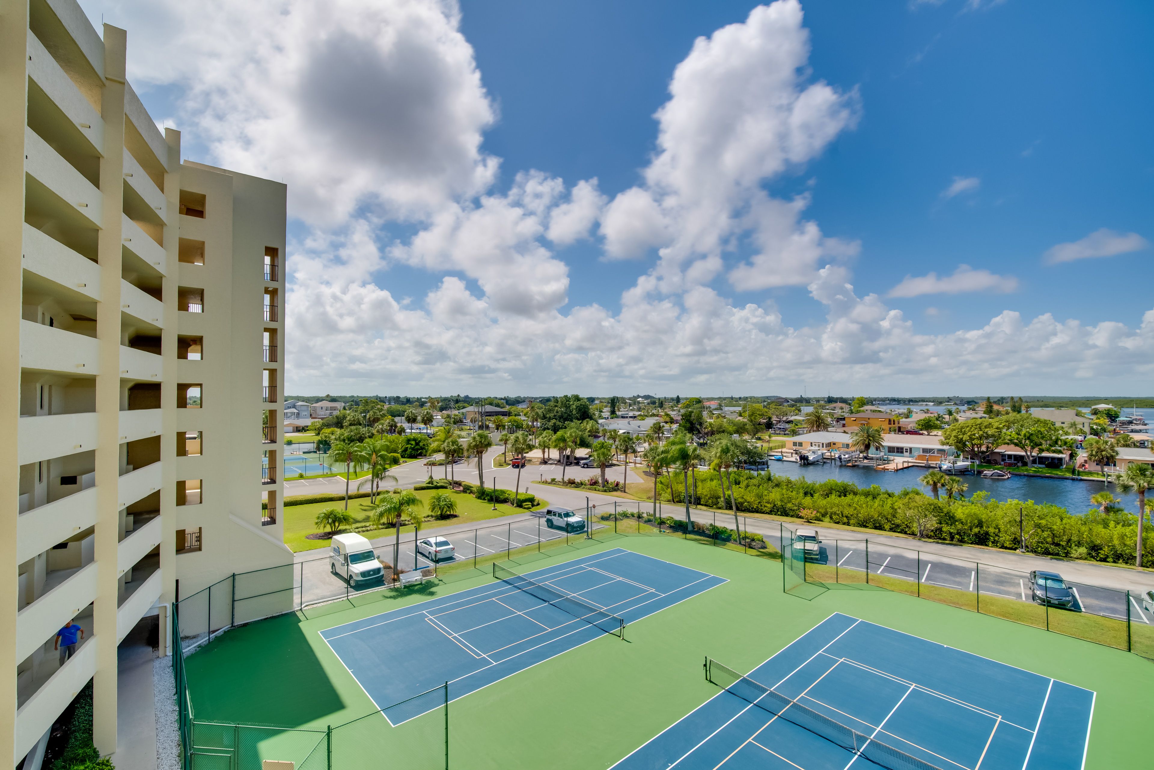 Community Amenities | Outdoor Pool | Tennis & Pickleball Courts | Fitness Center