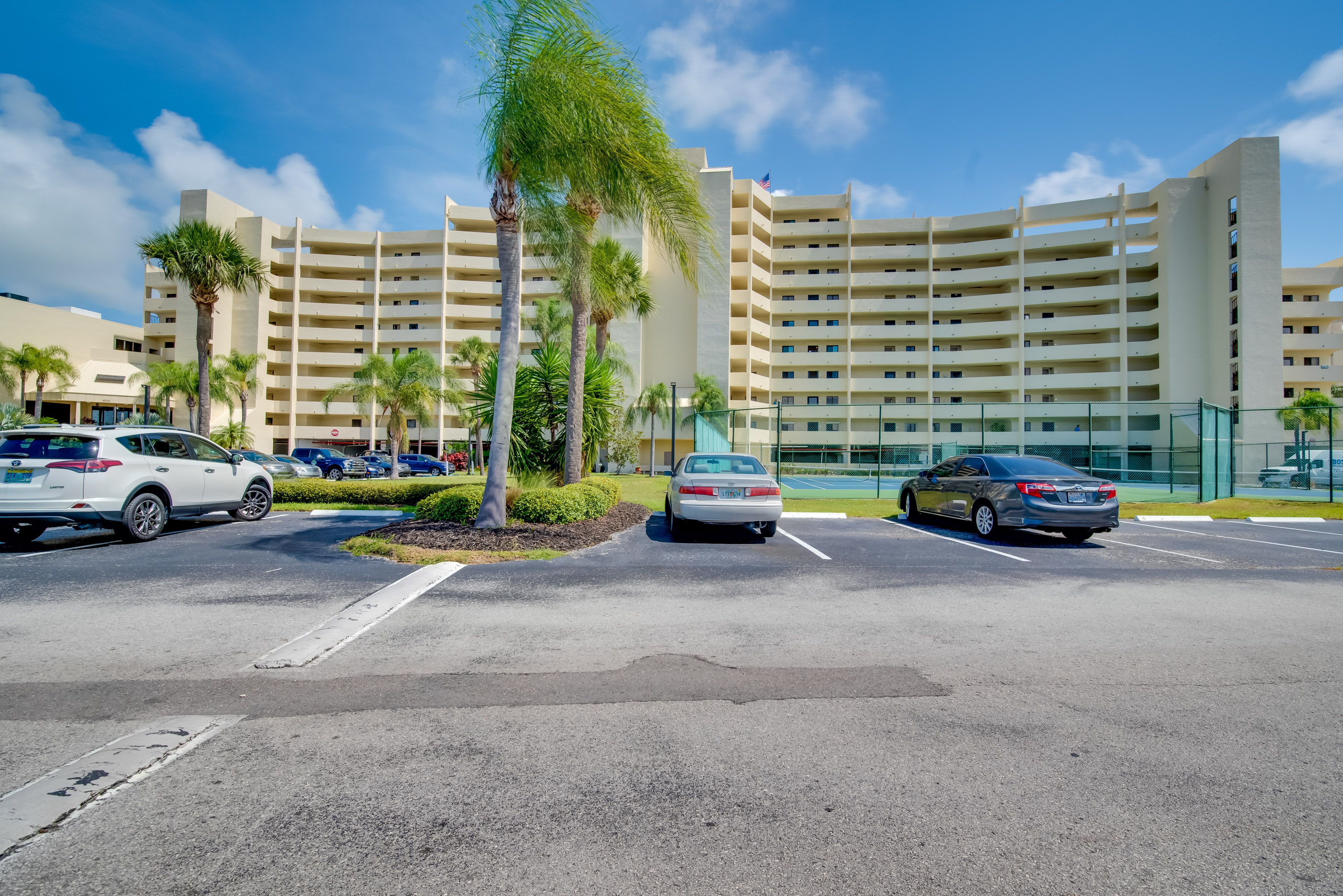 Parking | Community Parking Lot (First-Come, First-Served)