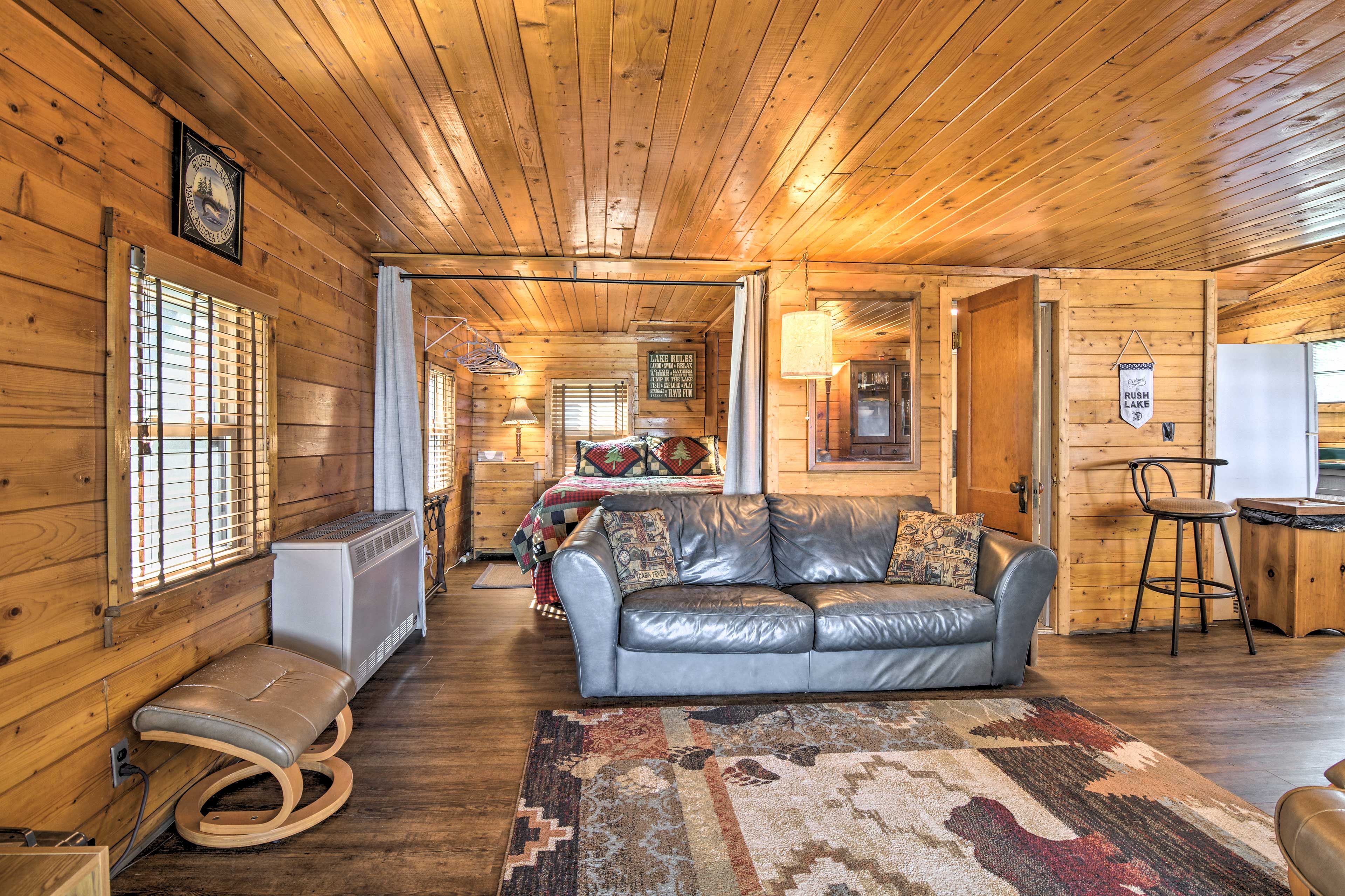 Living Room | Sleeper Sofa | Step-Free Access