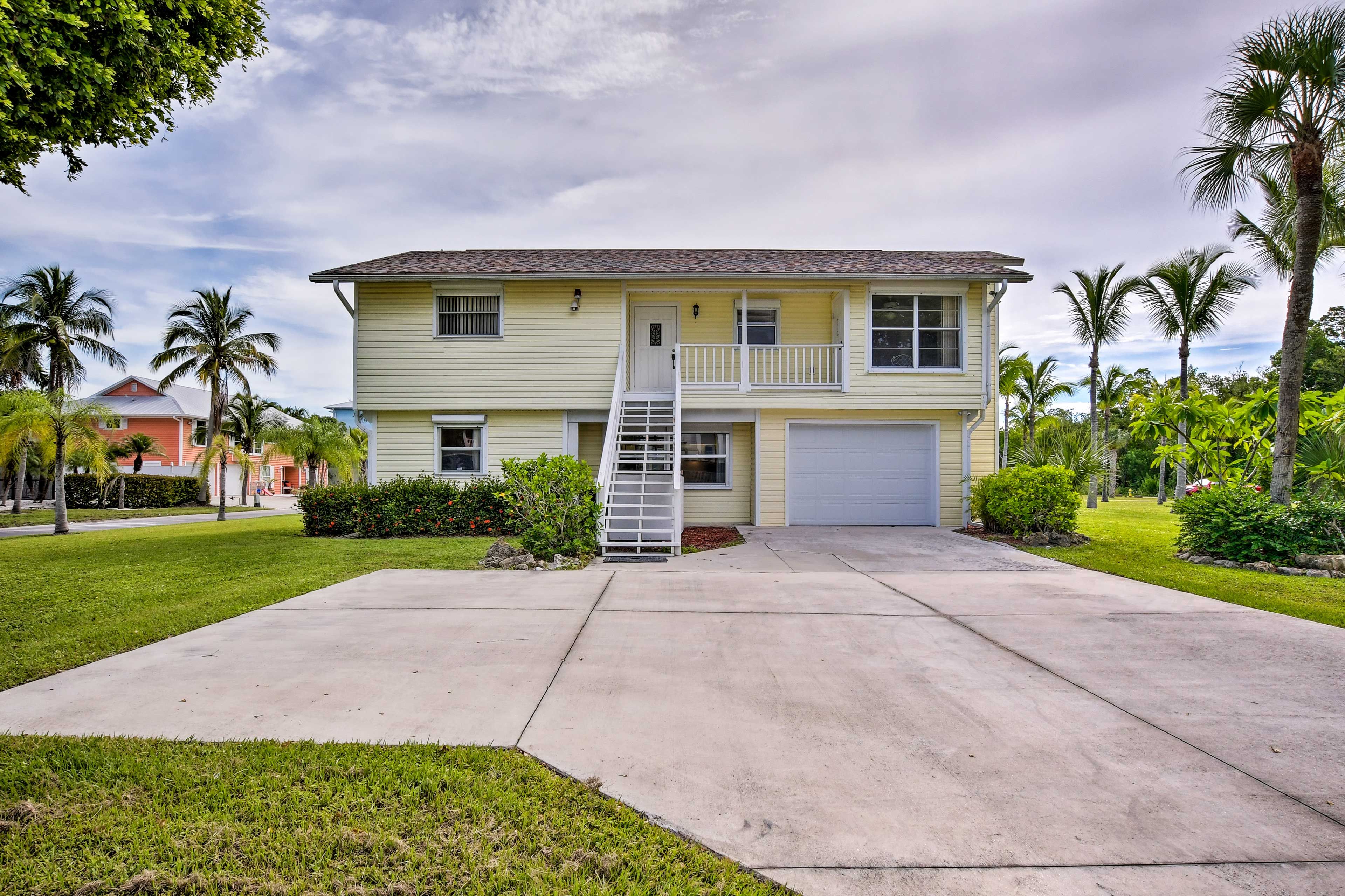 Bonita Beach Vacation Rental | 2BR | 2BA | Upstairs Unit | 1,200 Sq Ft