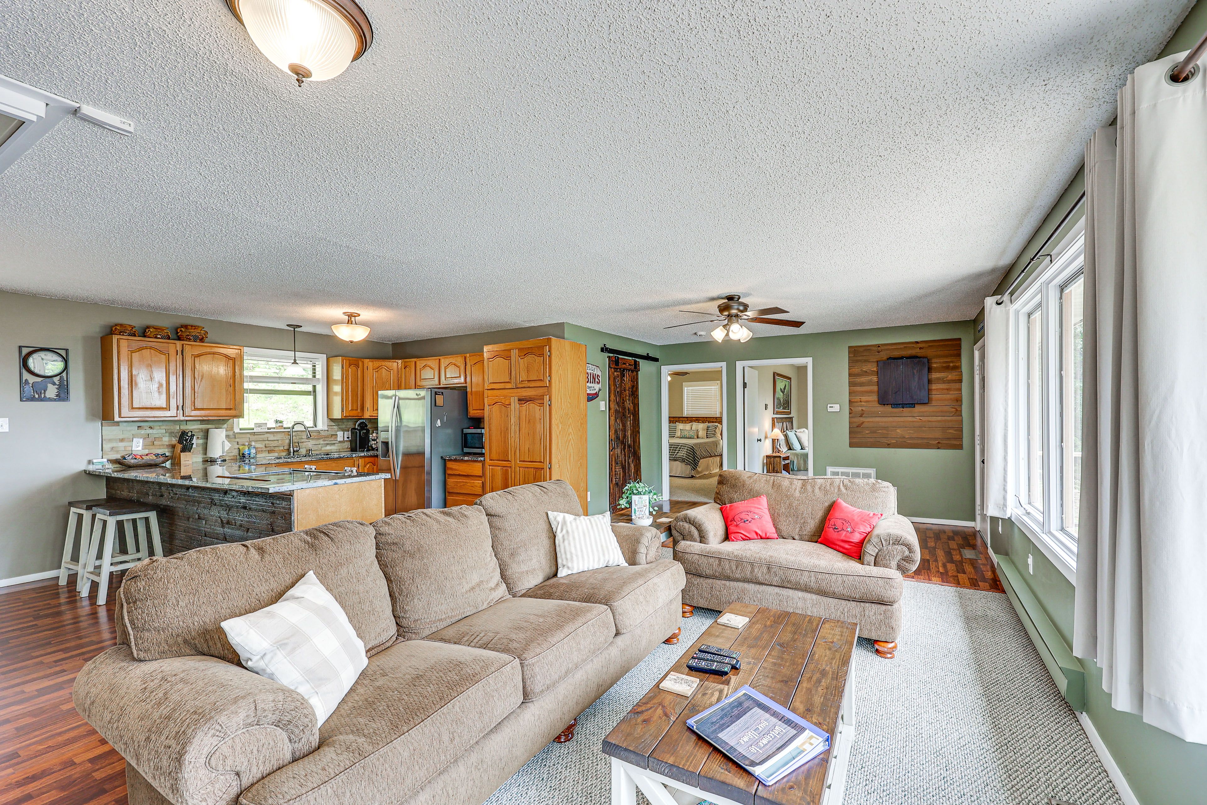 Higden Vacation Rental | 2BR | 1.5BA | Single Story | 1,200 Sq Ft