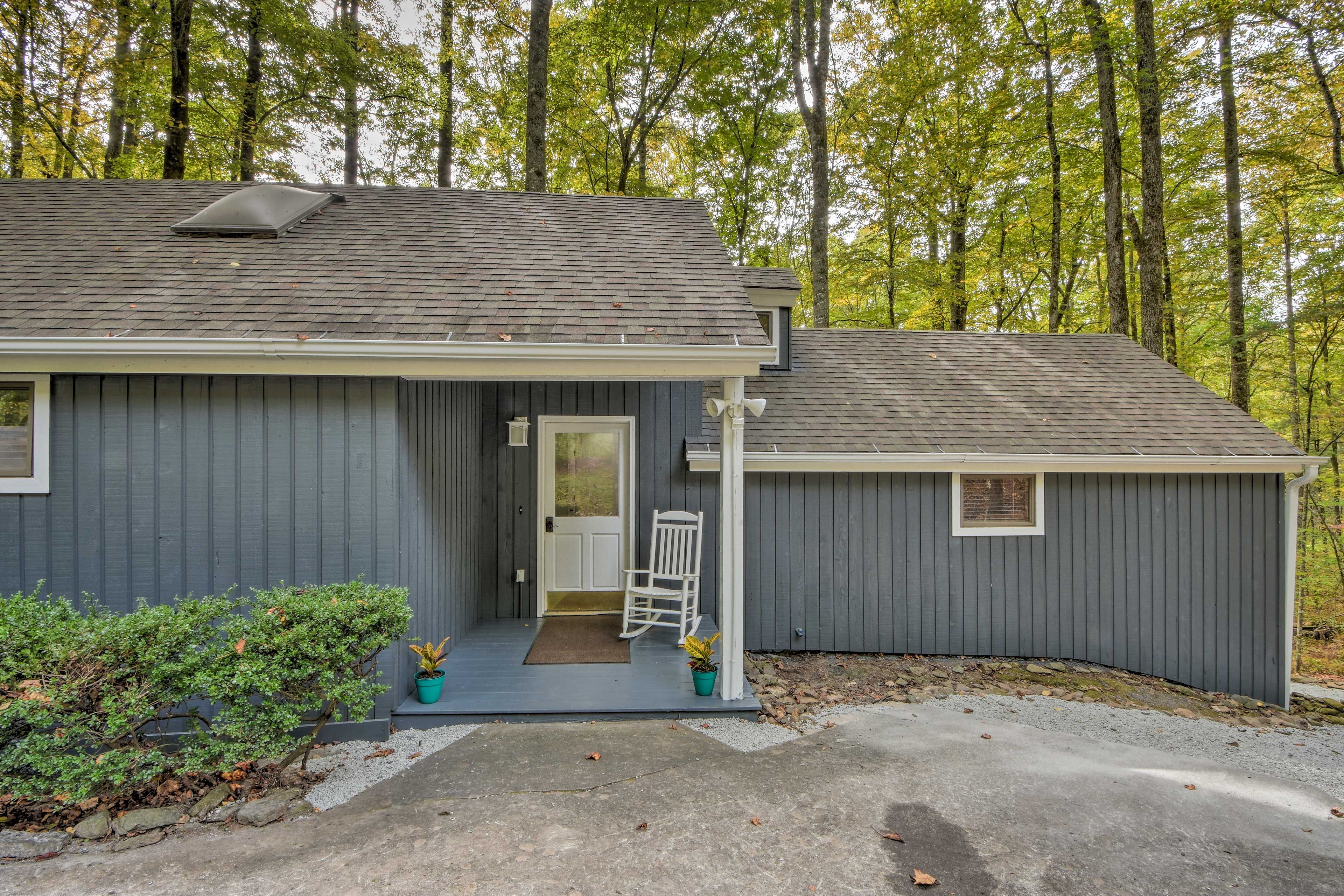 Cabin Exterior | Keyless Entry