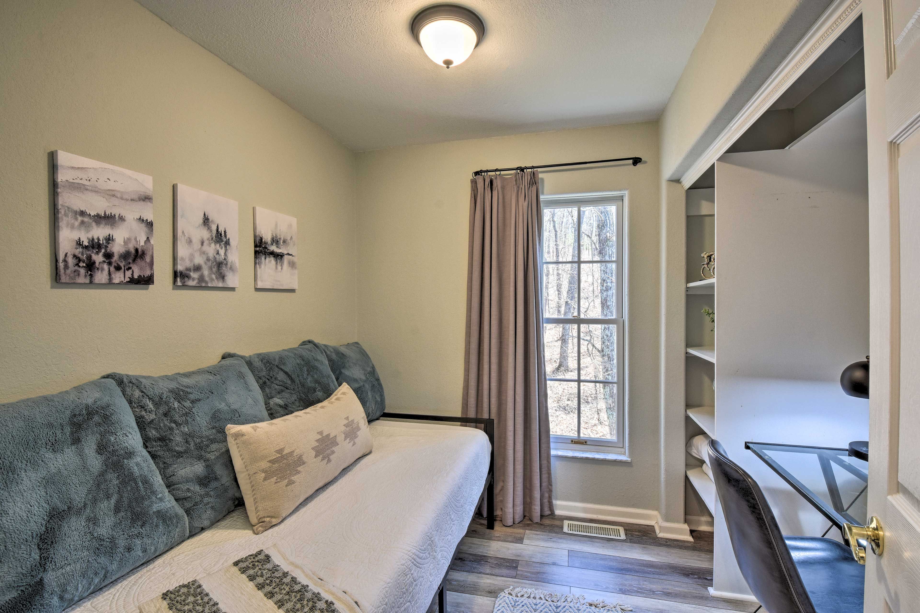 Bedroom 4 | Twin Daybed