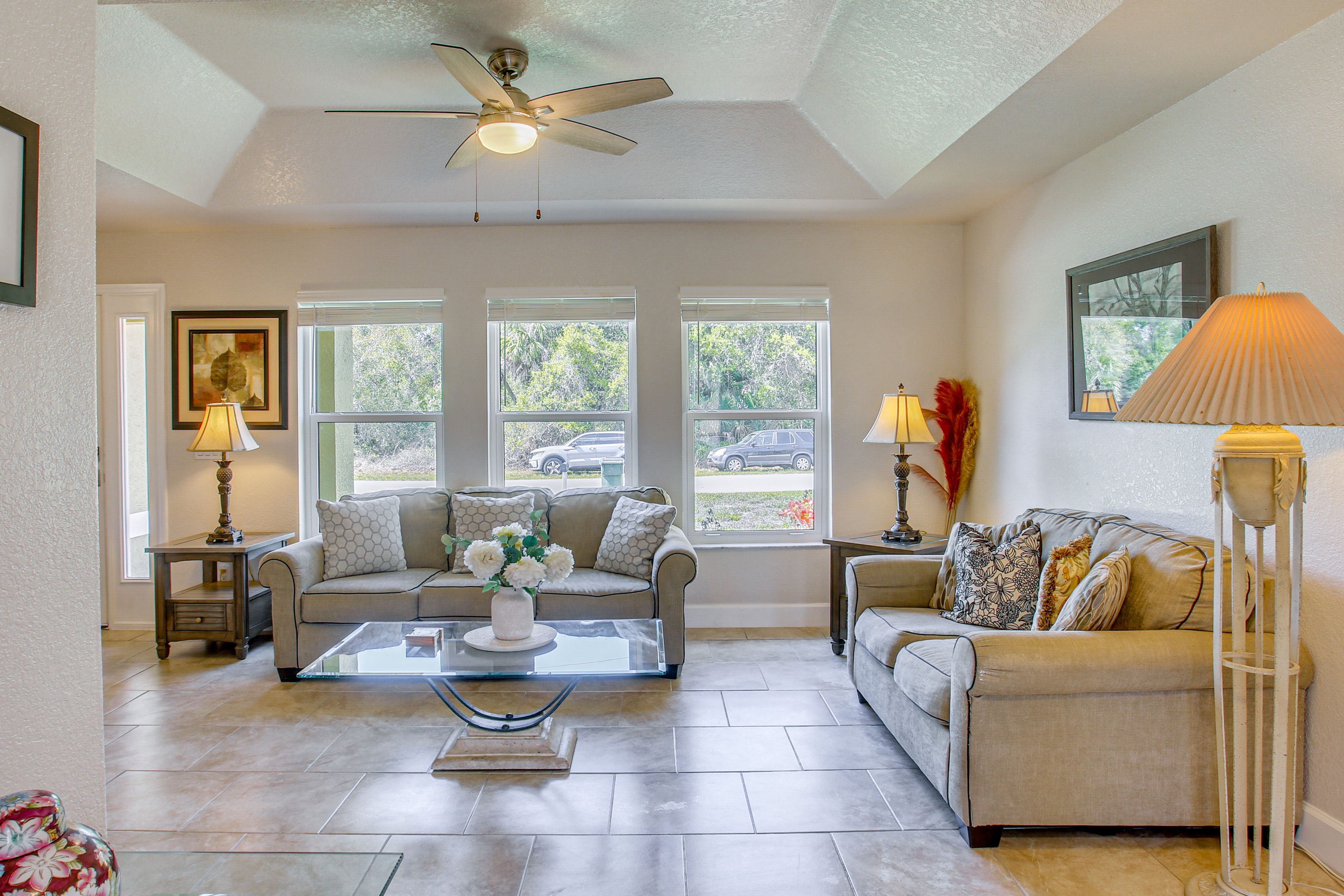 Family Room | Queen Sleeper Sofa