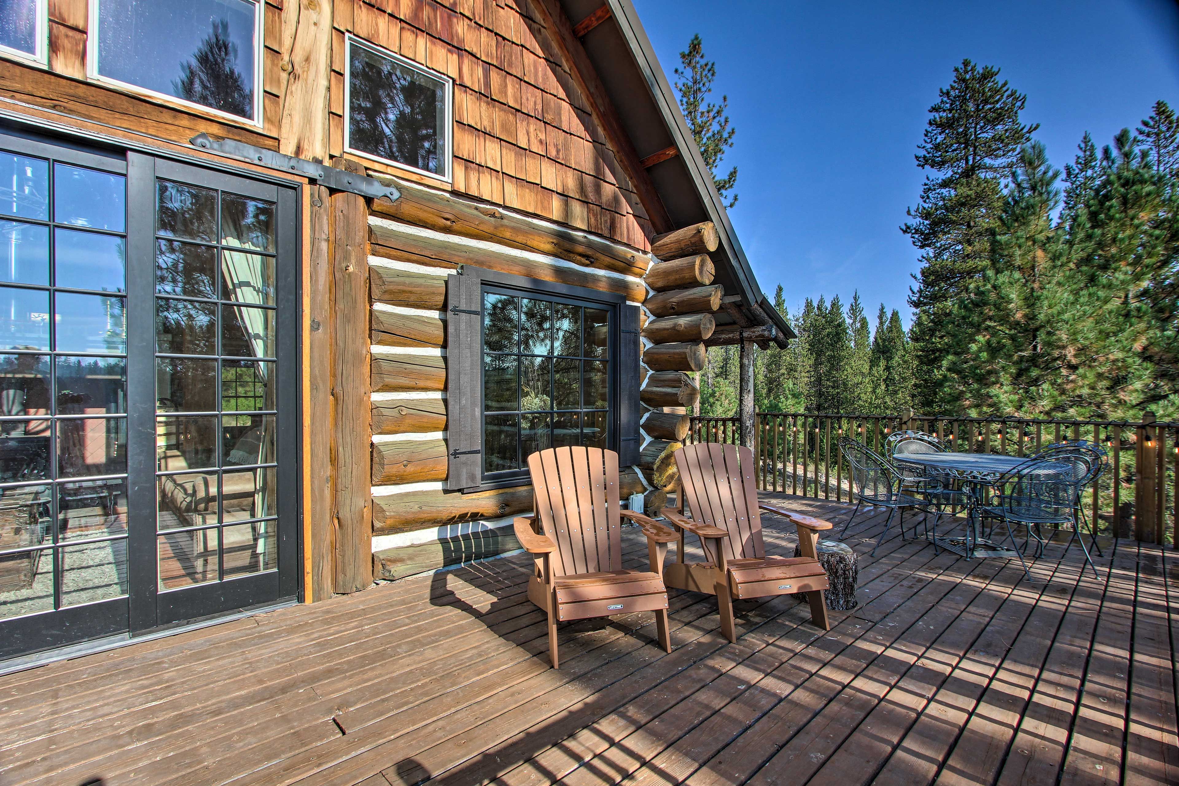 Wraparound Deck | Partially Covered