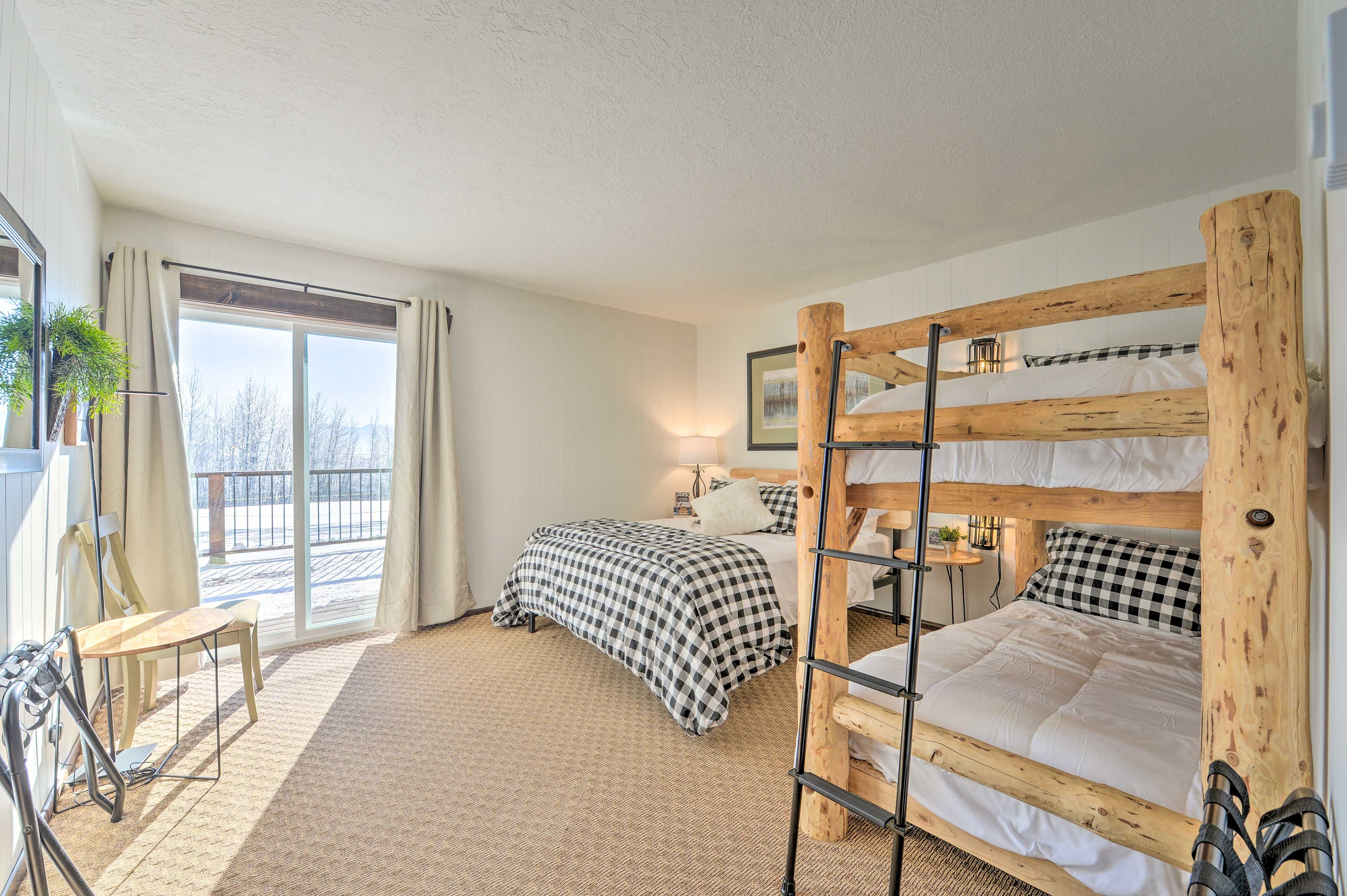 Bedroom 4 | Queen Bed | Twin Bunk Bed