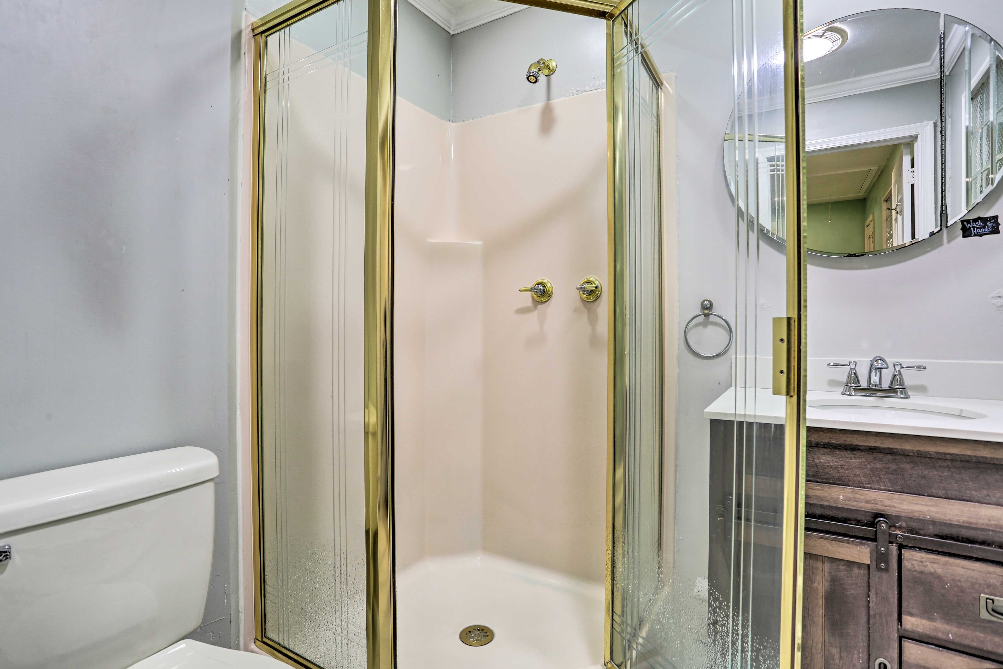 Full Bathroom