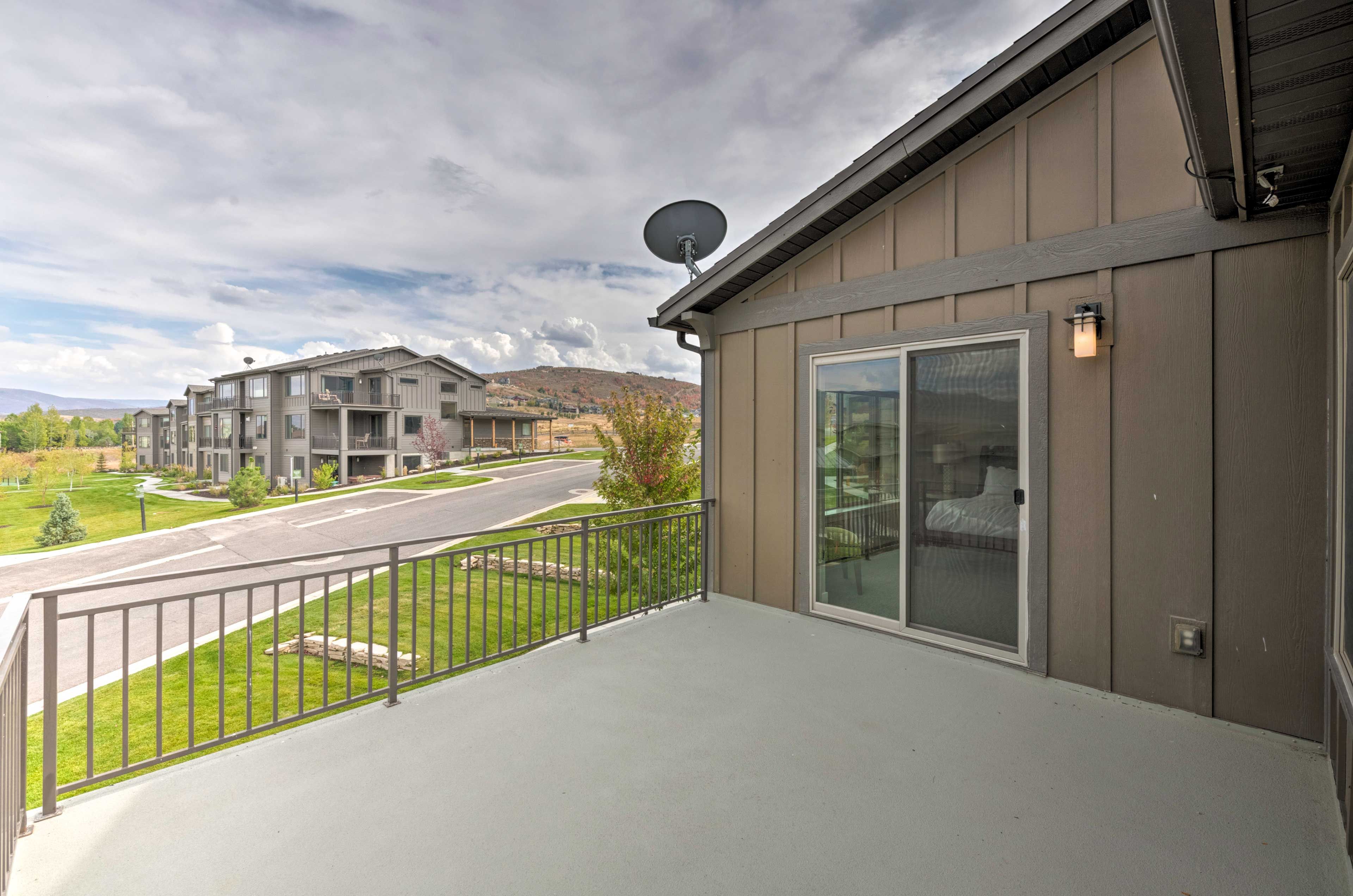 Private Balcony | Mountain Views | Lighting