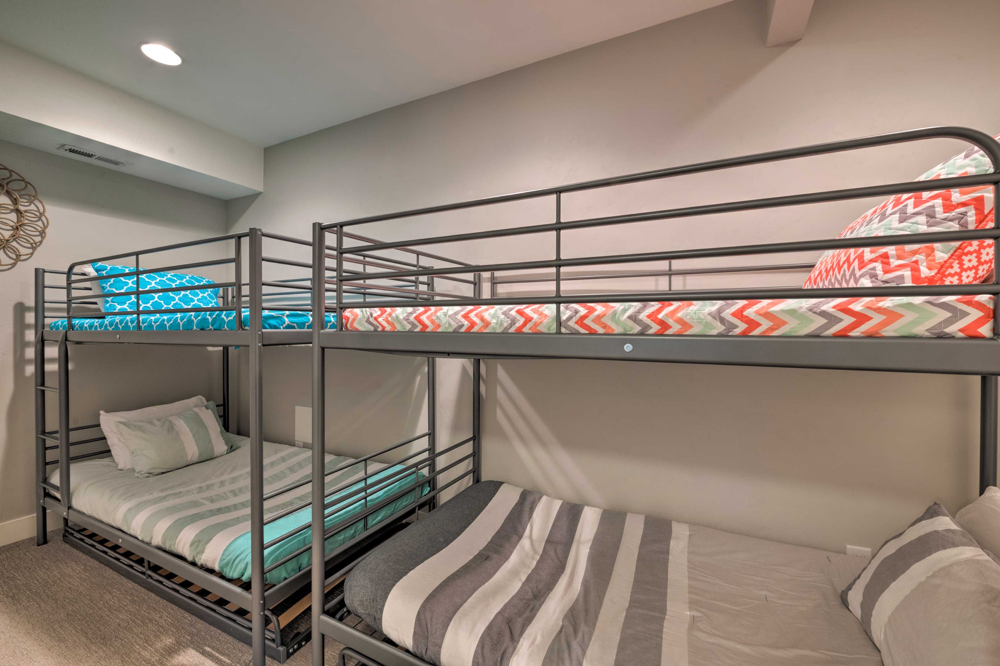 Game Room | 2 Twin Bunk Beds