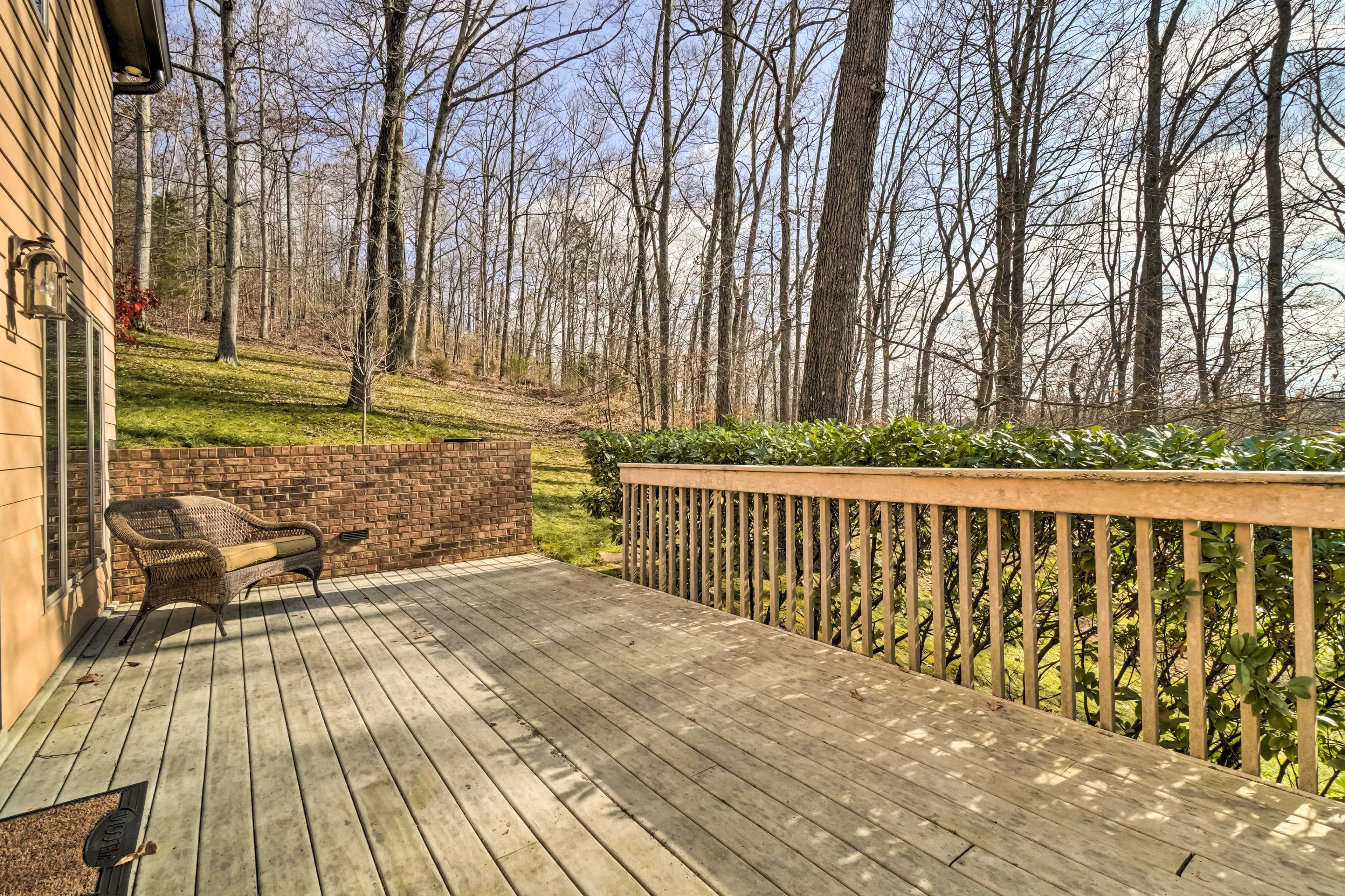 Private Deck | Scenic Views