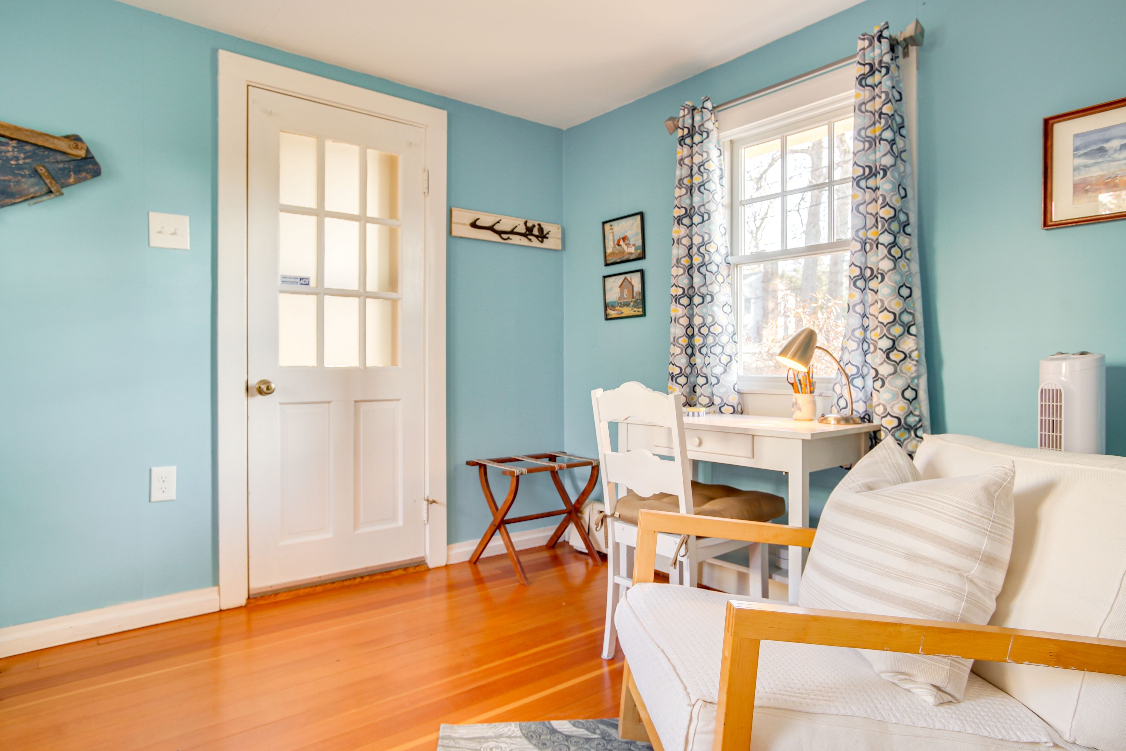 Bedroom 3 | Twin Daybed | Desk