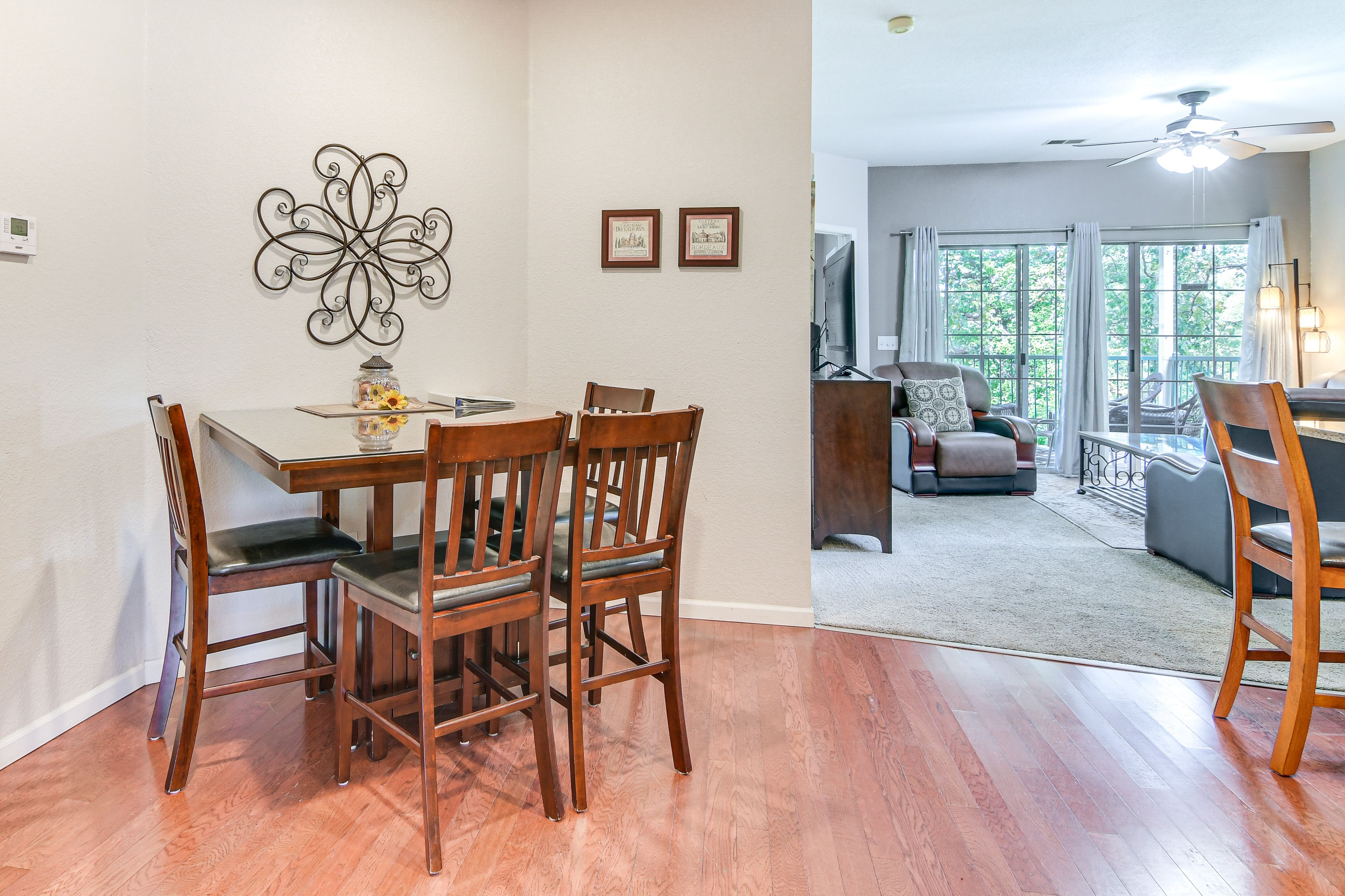 Dining Area | Dishes & Flatware Provided