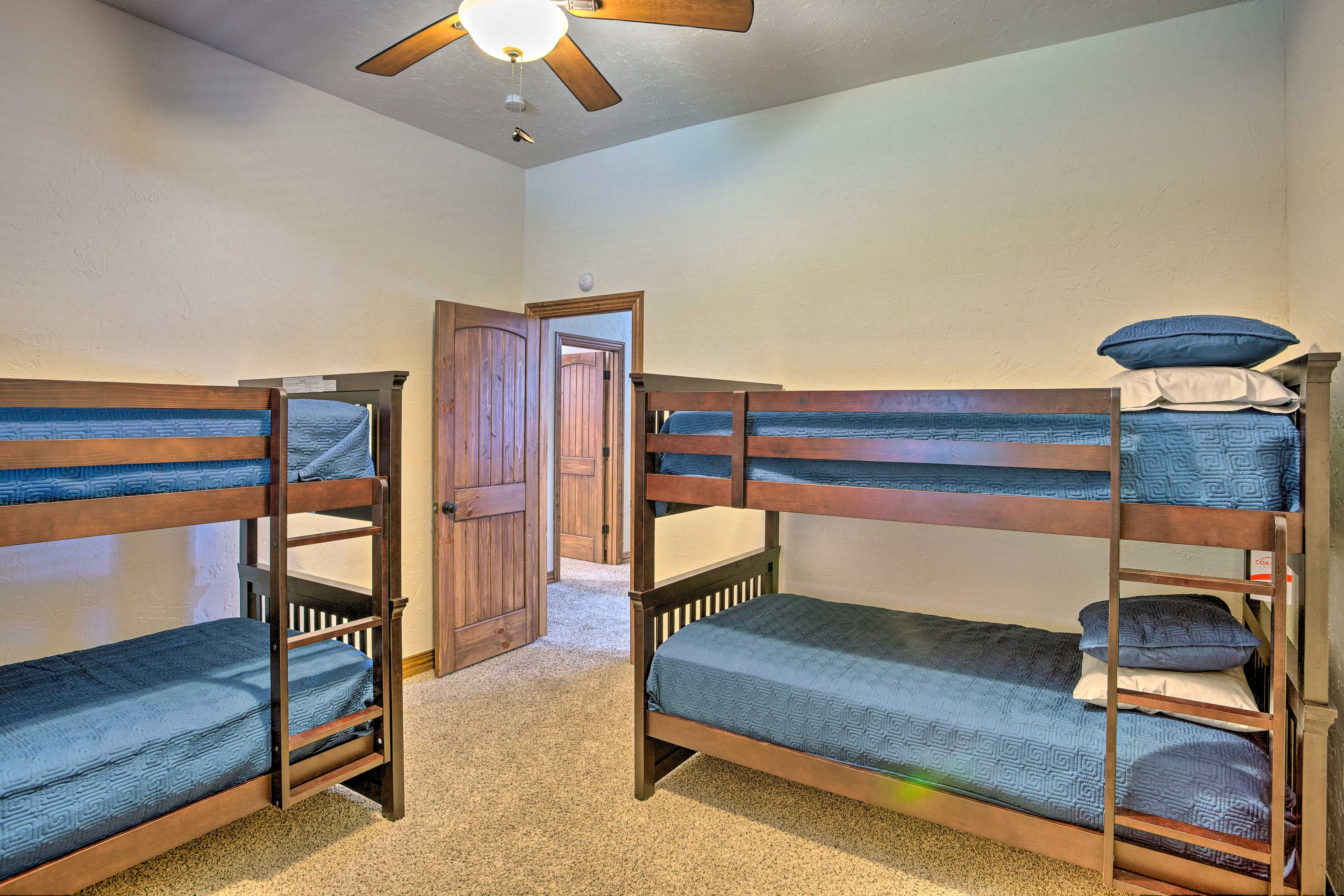 Bedroom 5 | 2 Twin Bunk Beds