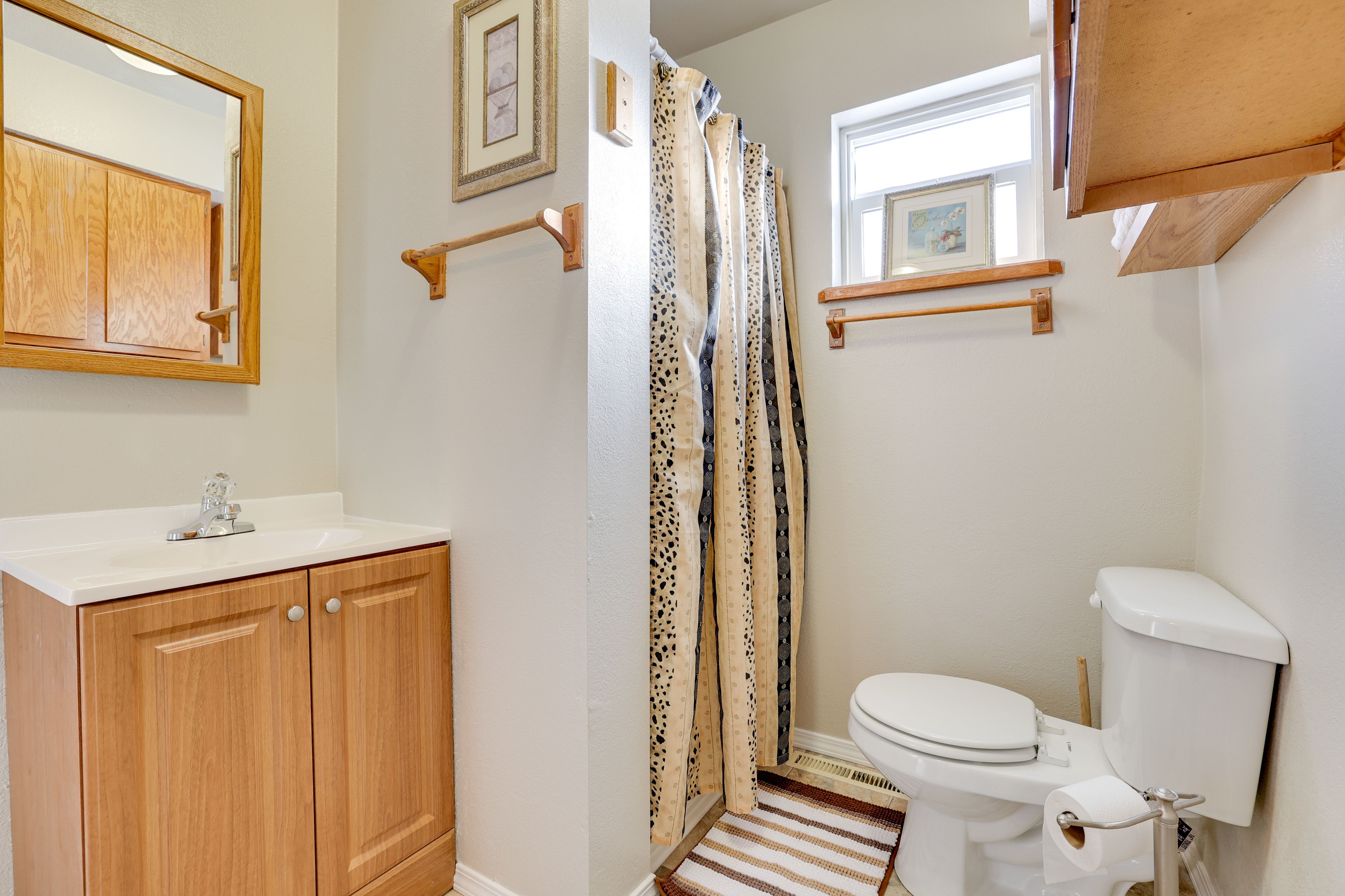 Full Bathroom