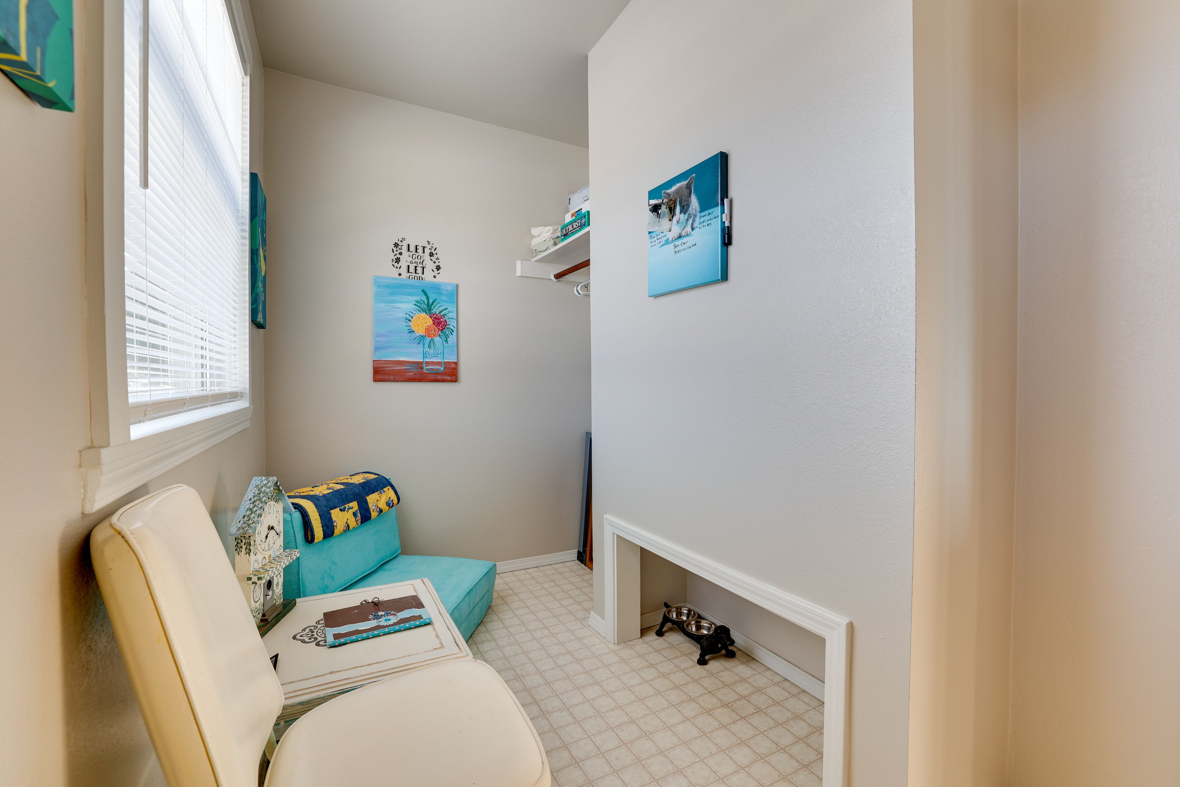 Mud Room | Twin Sleeper Sofa
