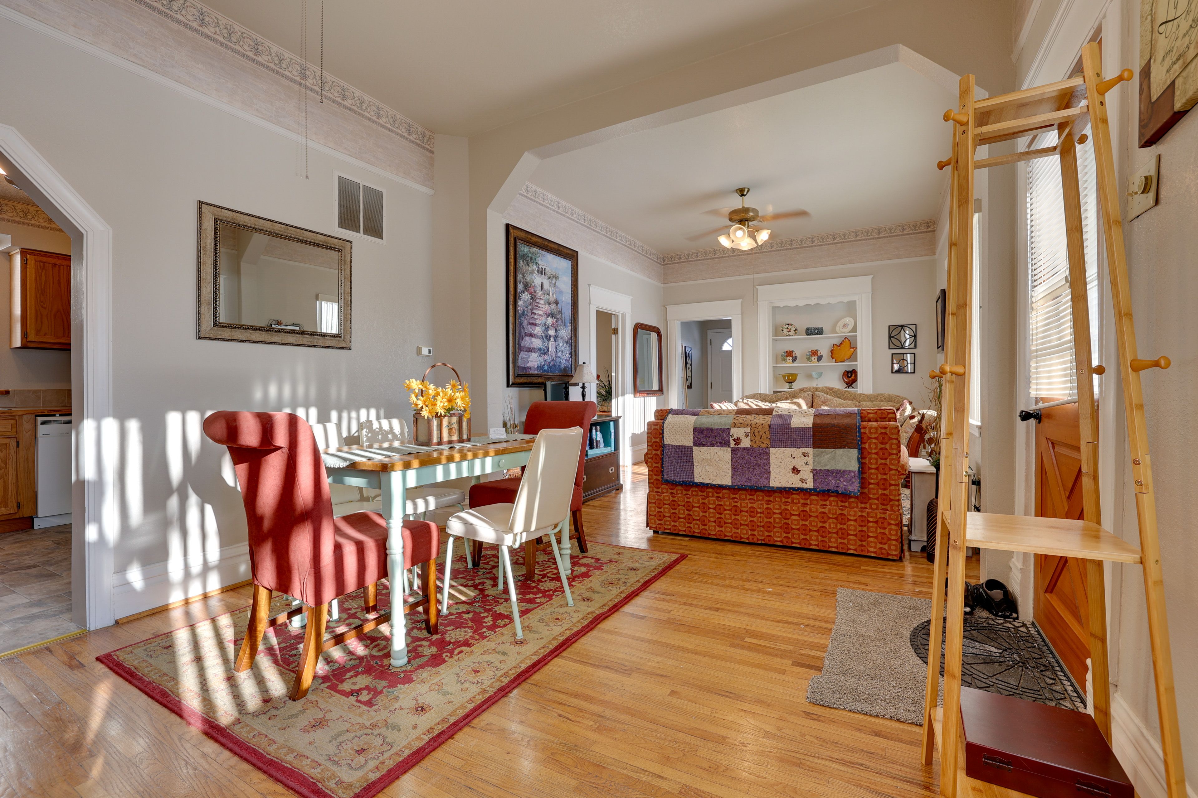 Living Room | Free WiFi