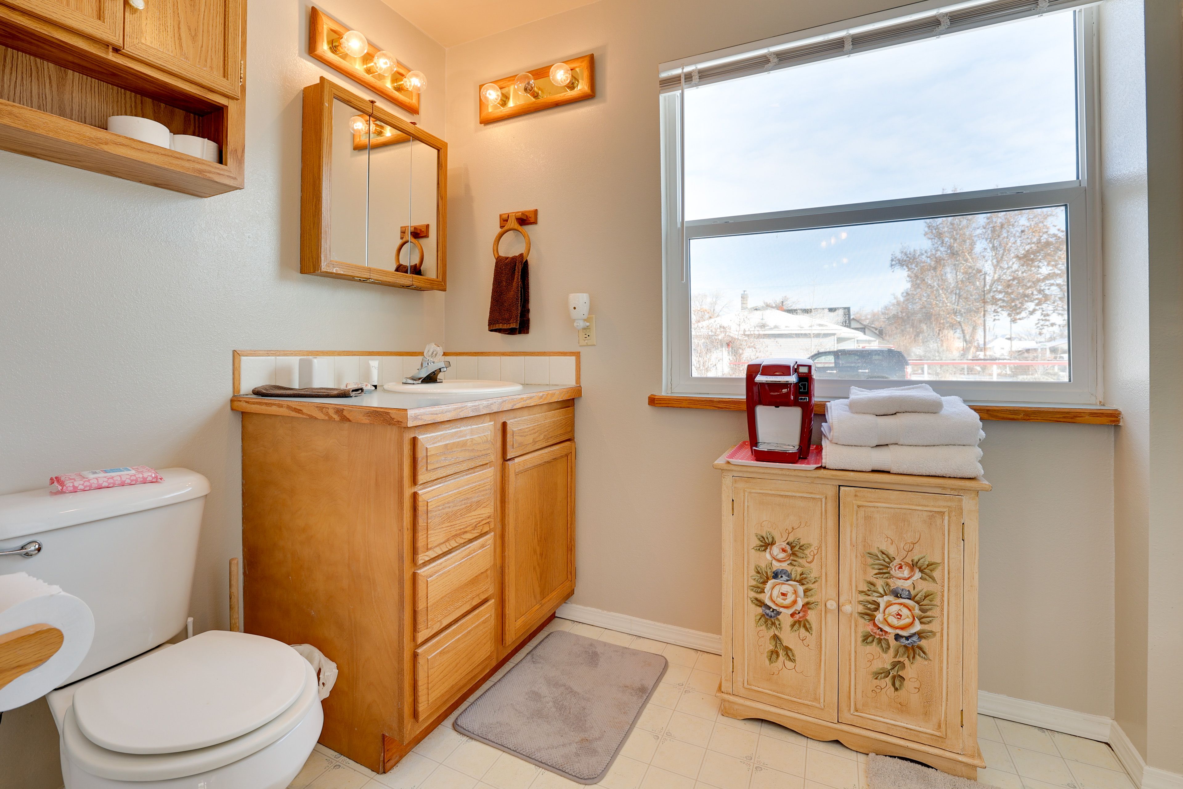 Full Bathroom