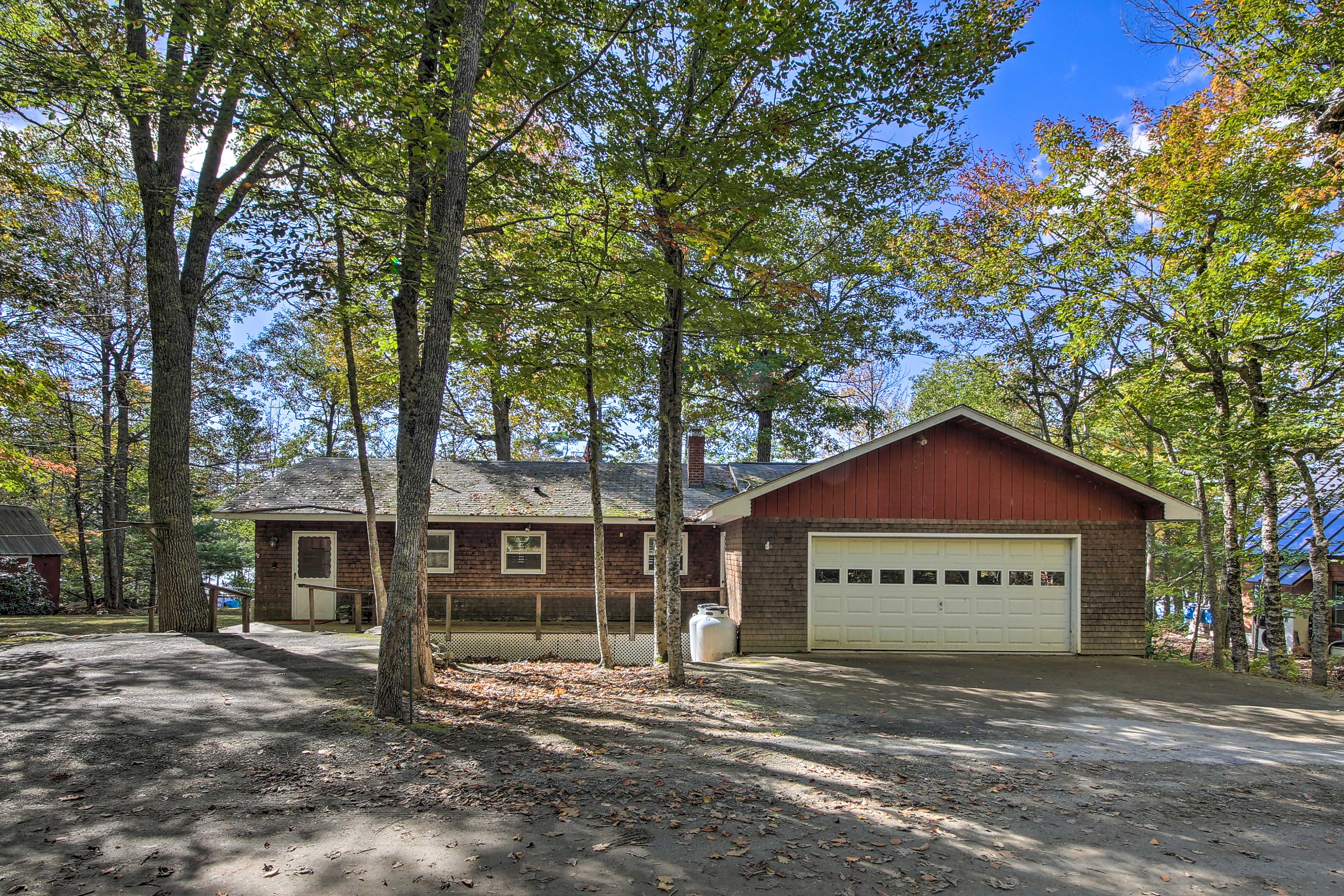 Exterior | No Steps to Access | Garage (1 Vehicle) | Driveway (4 Vehicles)