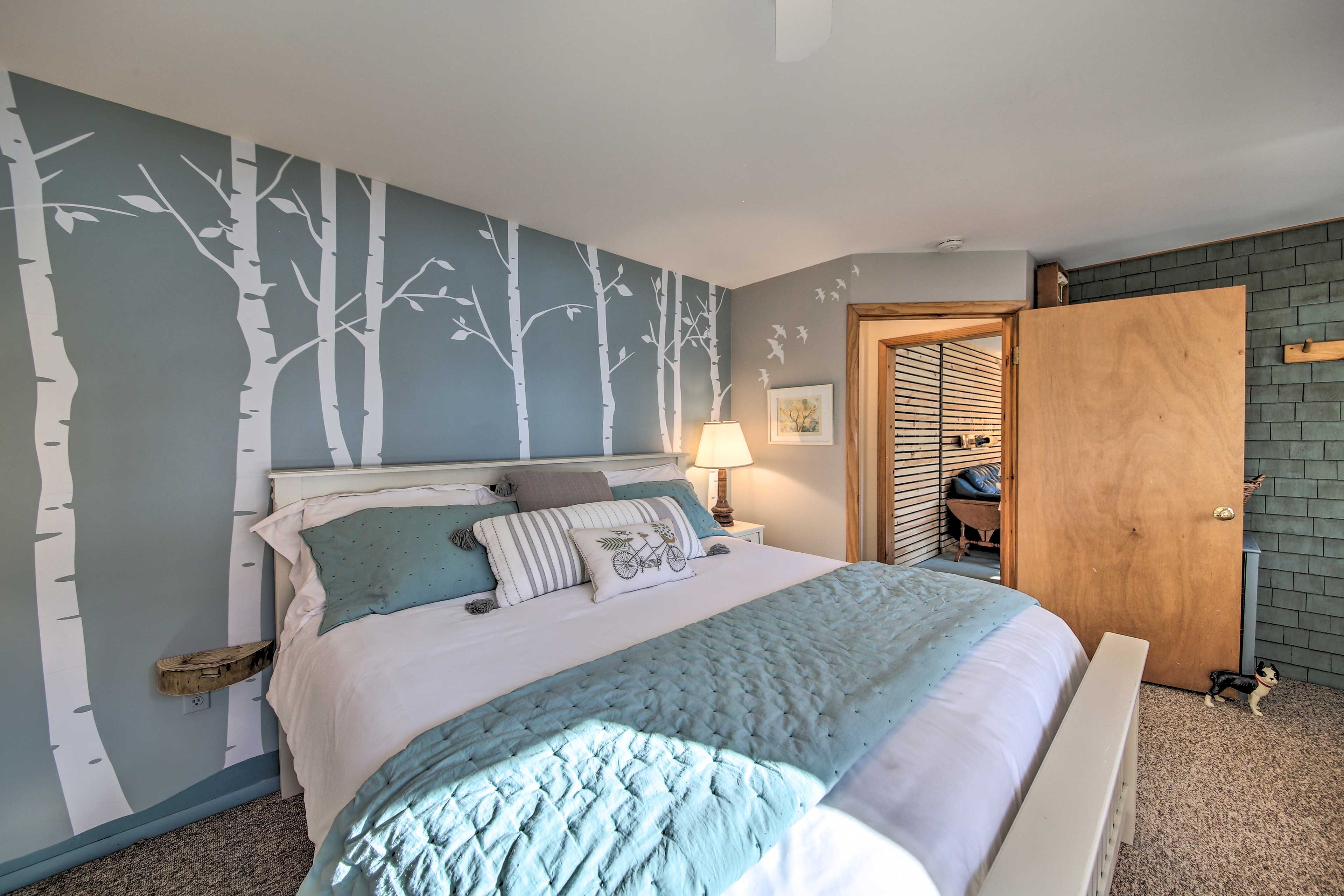 Bedroom 1 | Updated Furnishings | Linens Provided