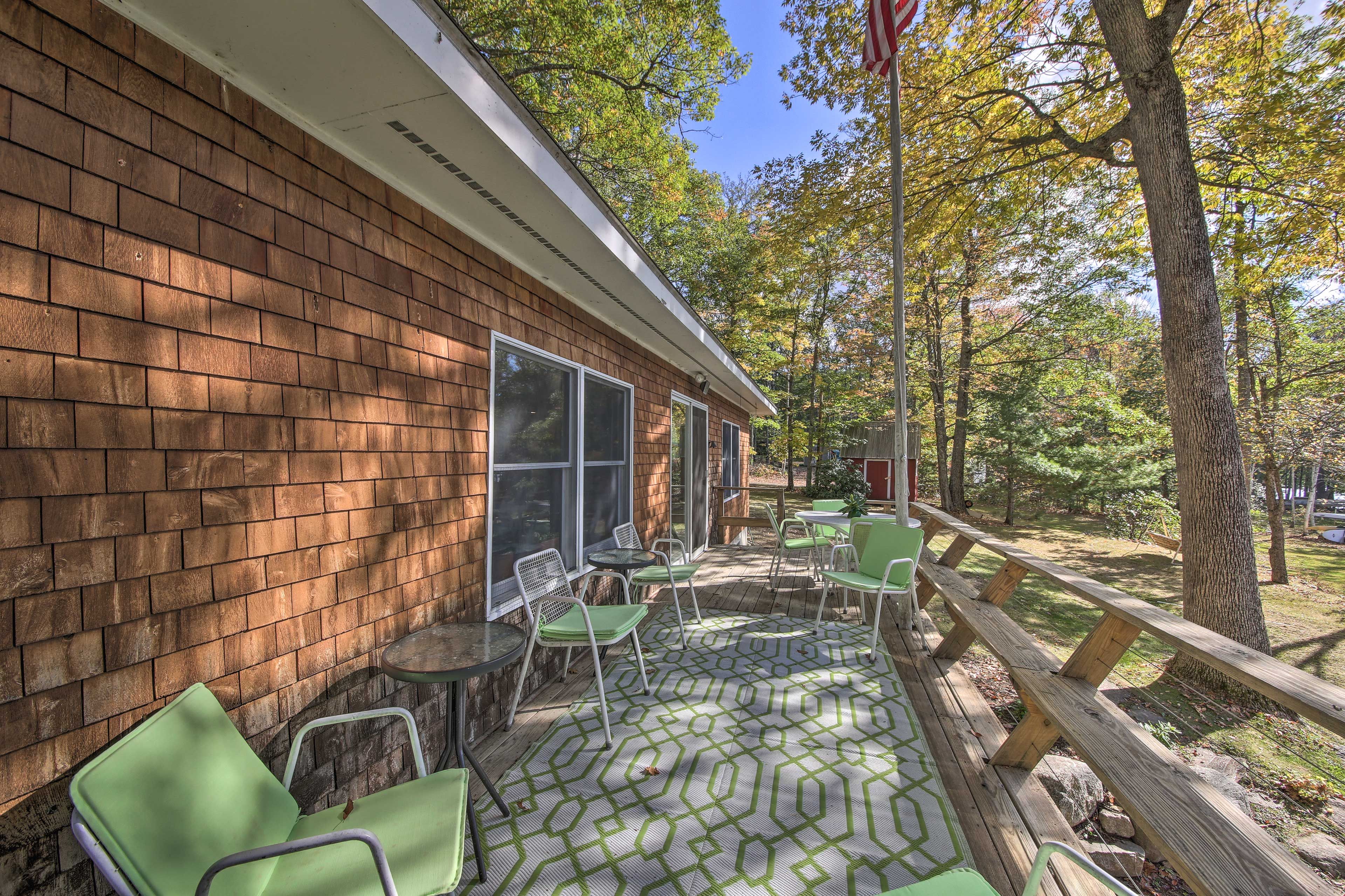 Private Deck | Outdoor Seating