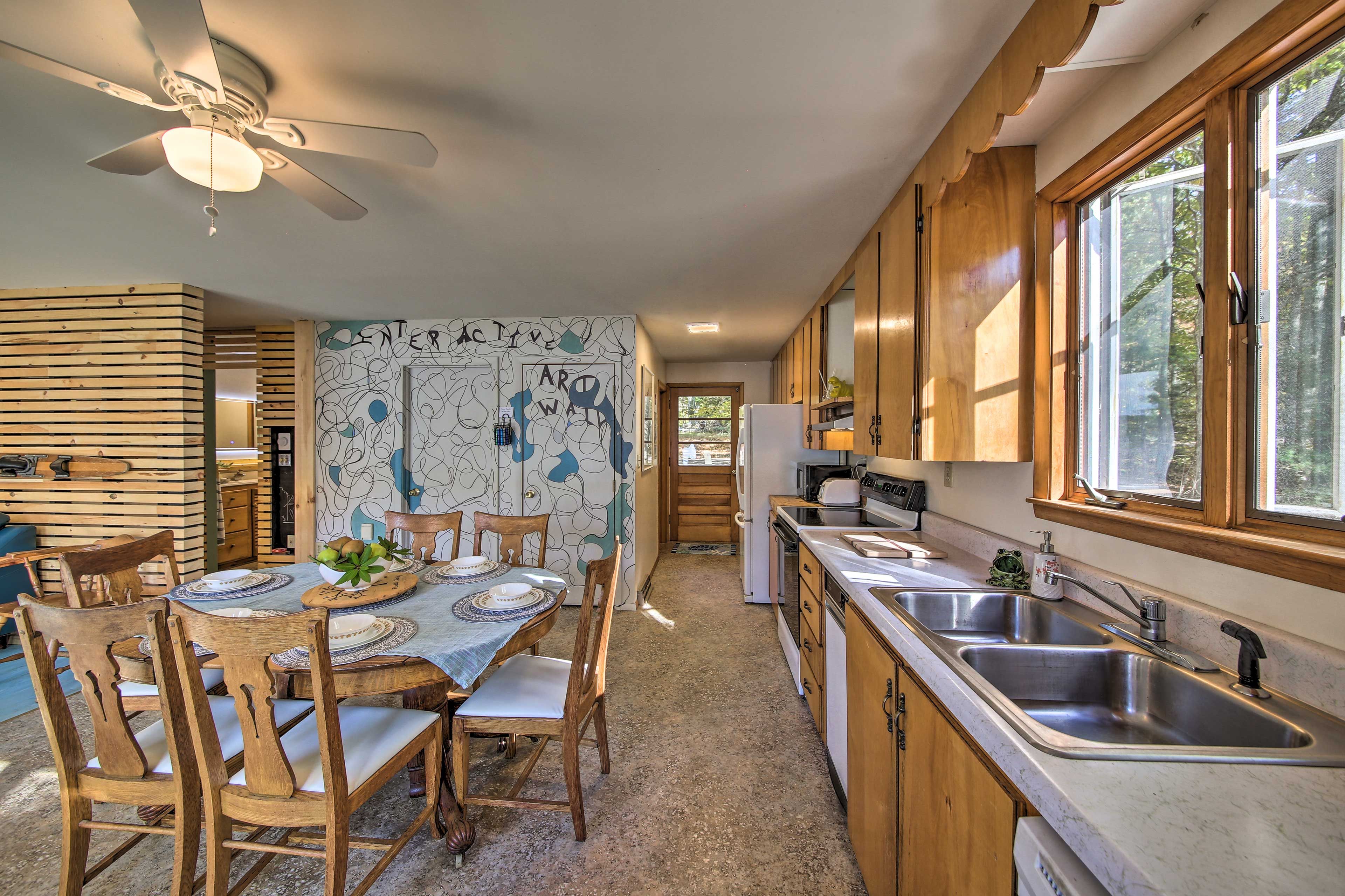 Fully Equipped Kitchen | Sink | Bathroom Around Corner