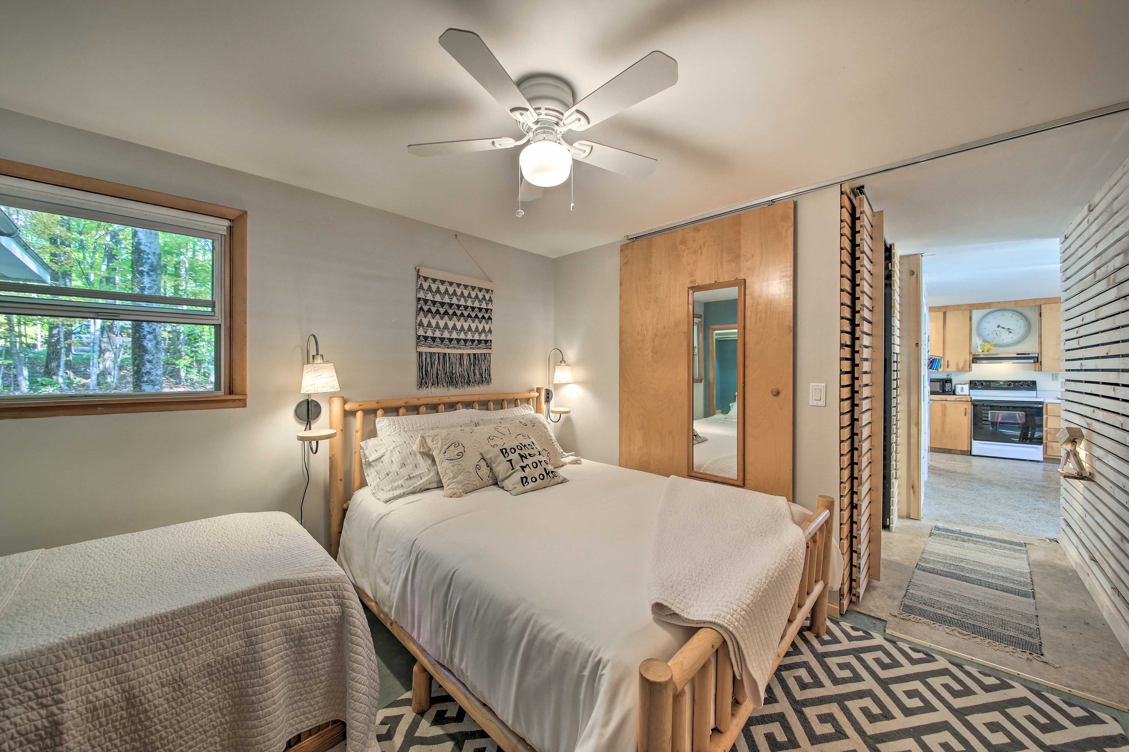 Bedroom 2 | Sliding Door