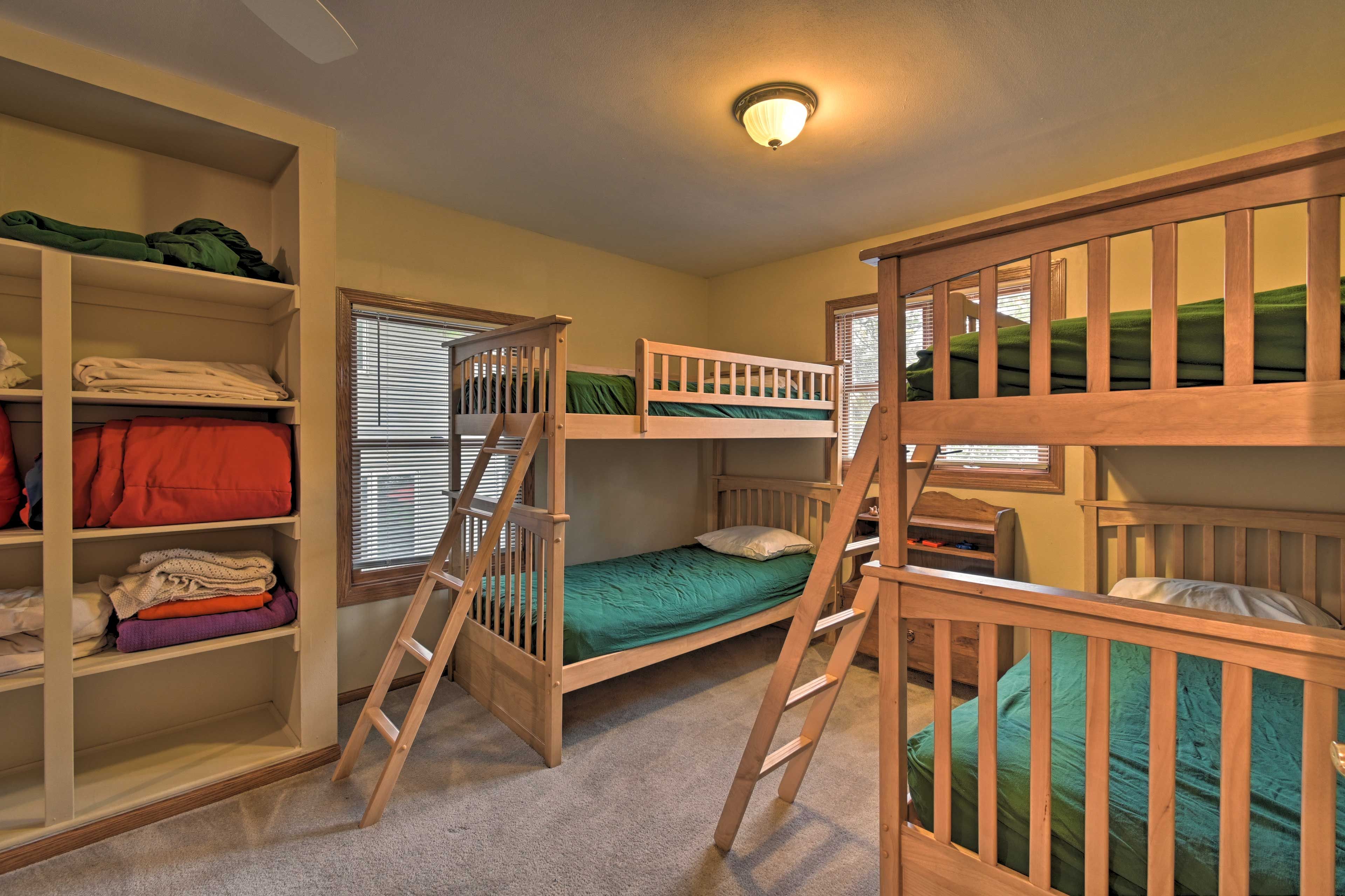 Bedroom 4 | 2 Twin Bunk Beds | Twin/Full Bunk Bed | Main Level