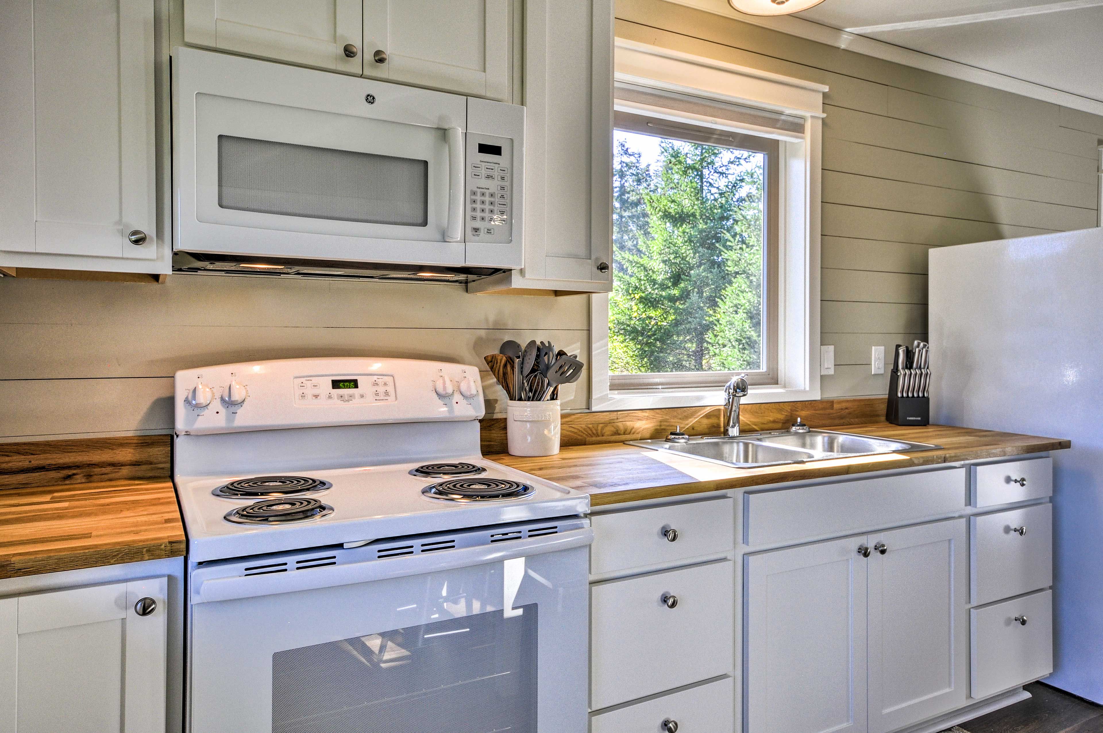Kitchen | Full Knife Set | Toaster Oven