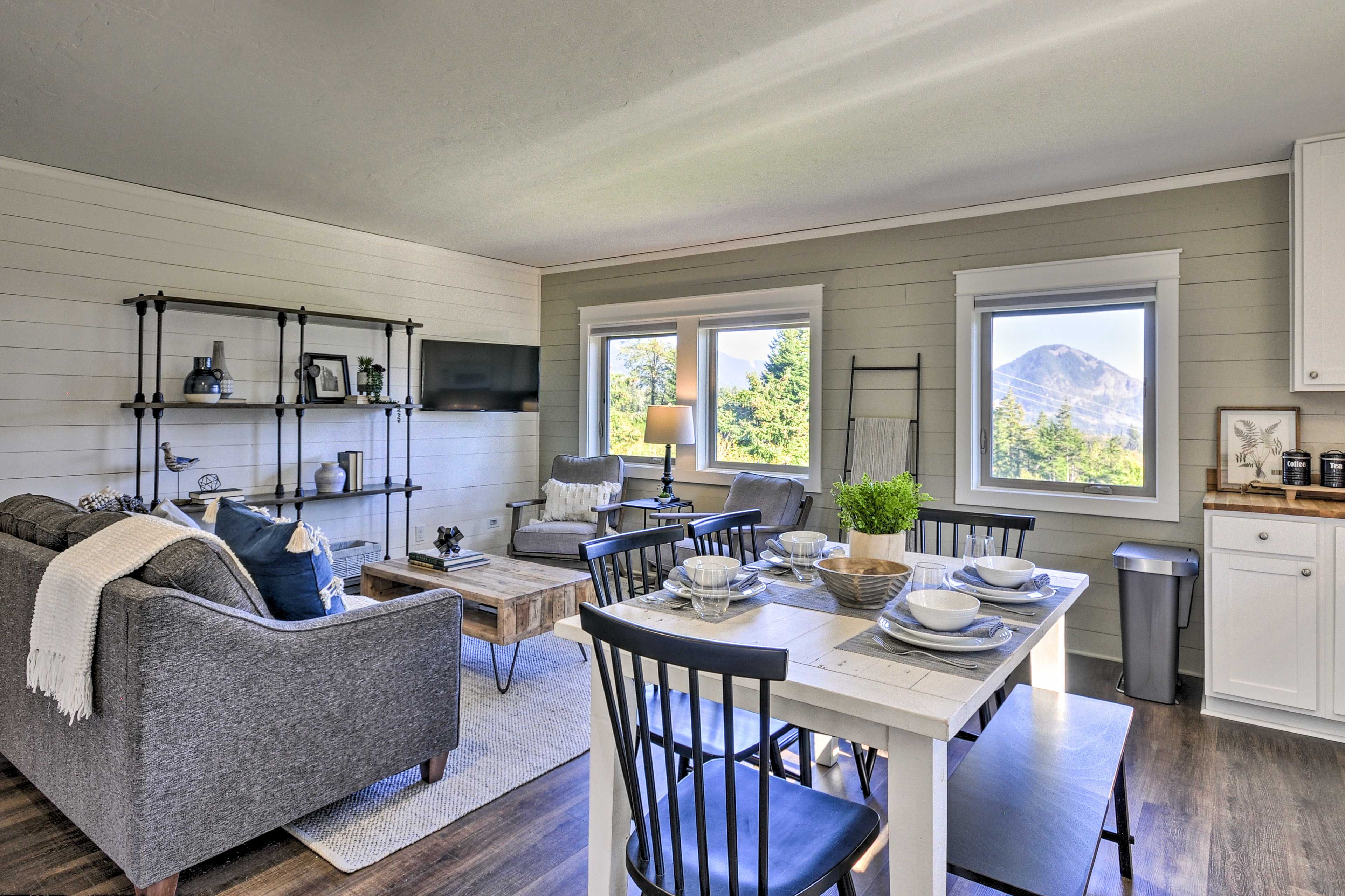 Carson Vacation Rental | Studio w/ Loft | 1BA | 700 Sq Ft