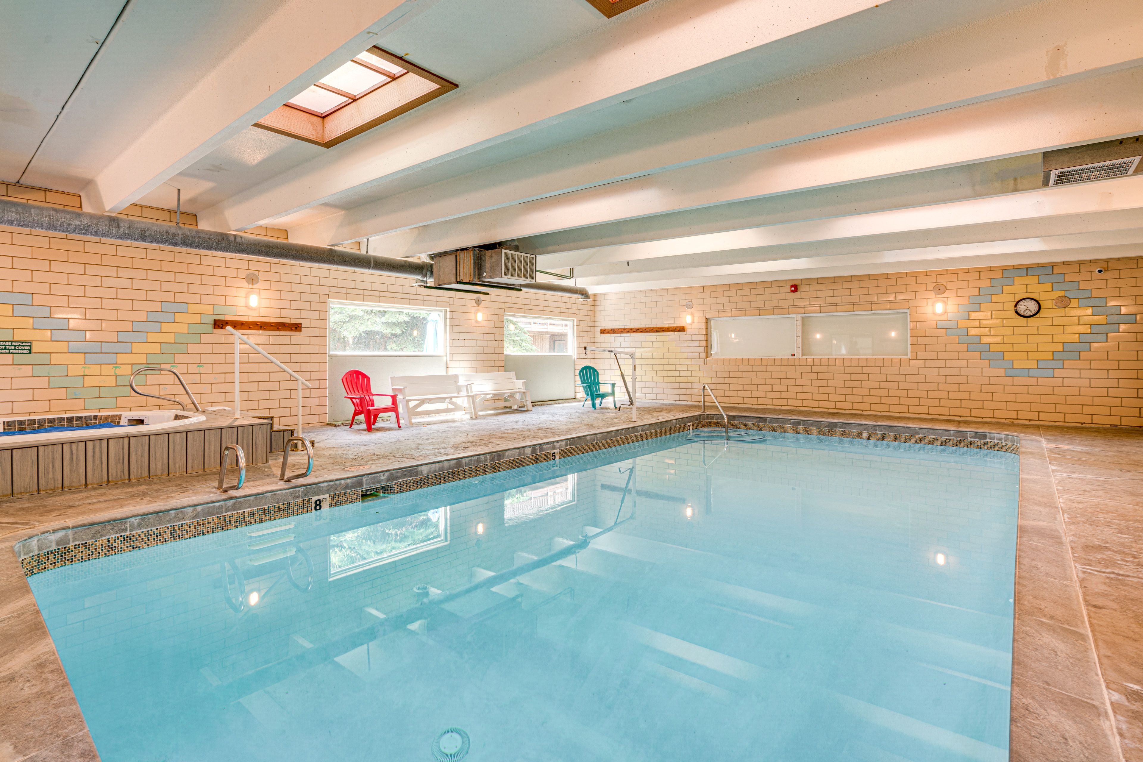Community Amenities | Indoor Pool & Hot Tub