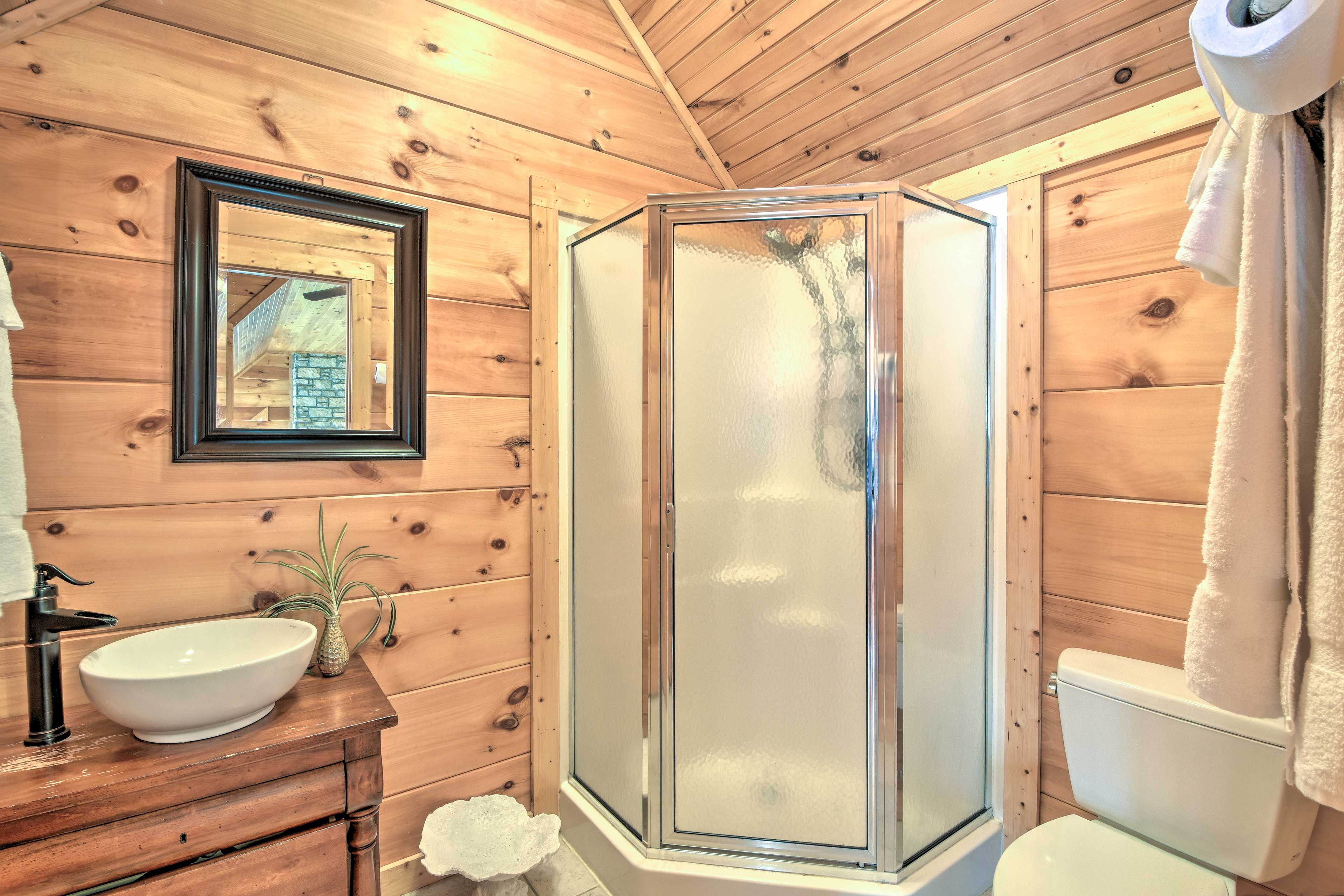 Full Bathroom 3 | Linens Provided | Stairs Required