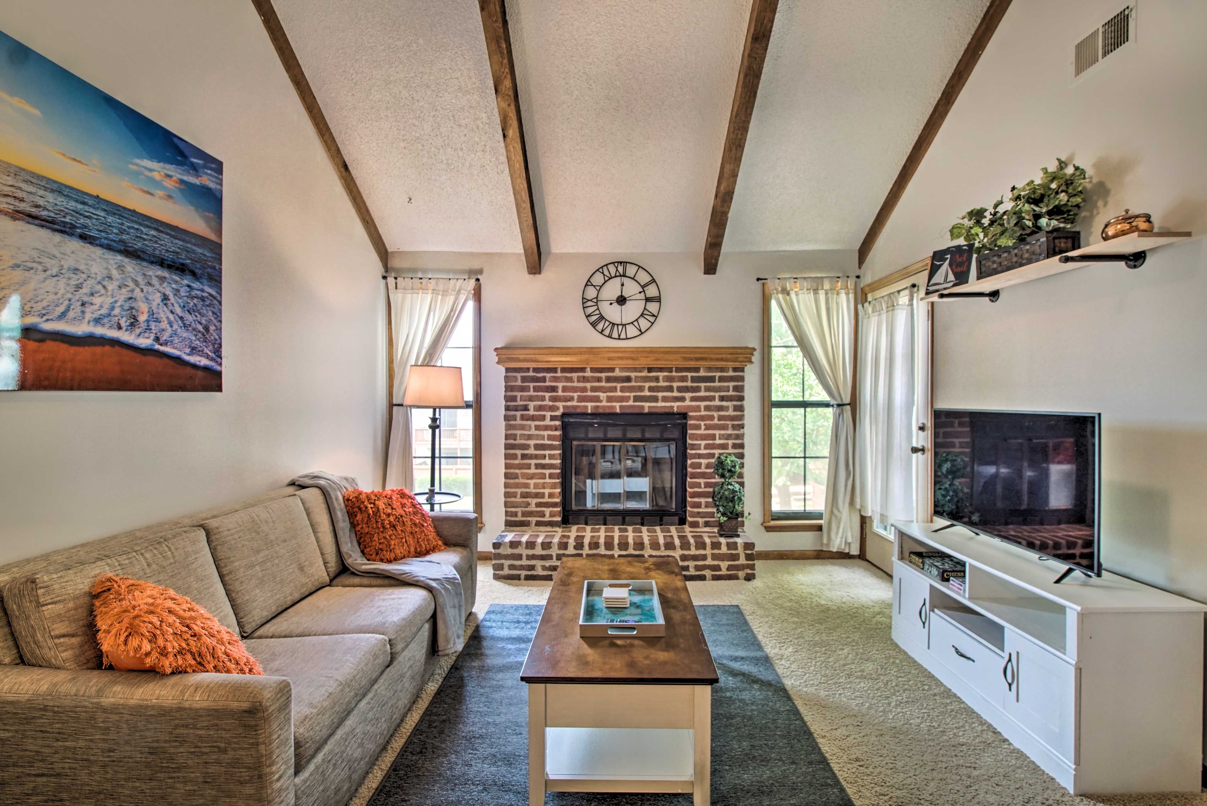 Living Room | Queen Sleeper Sofa