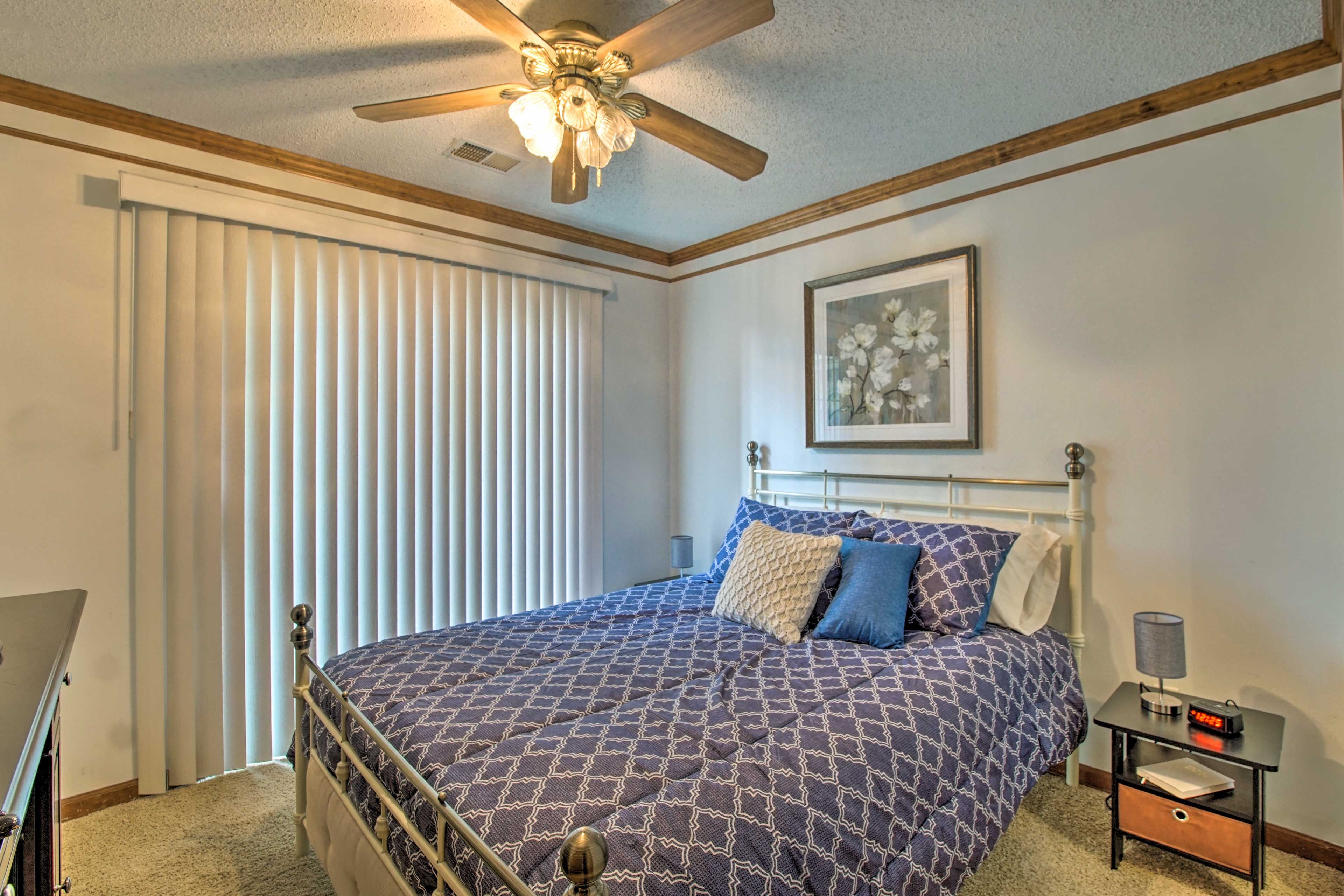 Bedroom 2 | Queen Bed