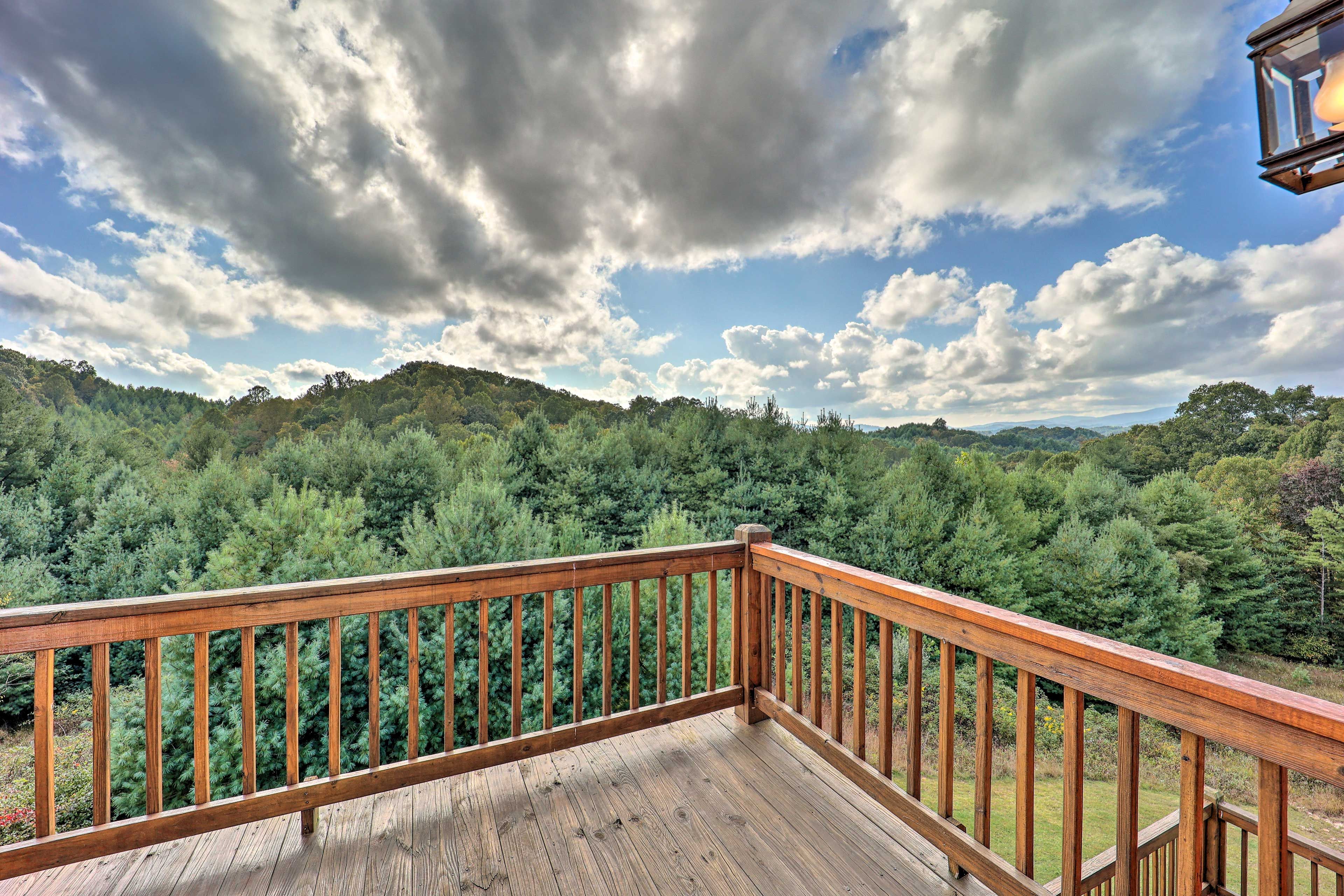 Upper-Level Balcony | Mountain Views