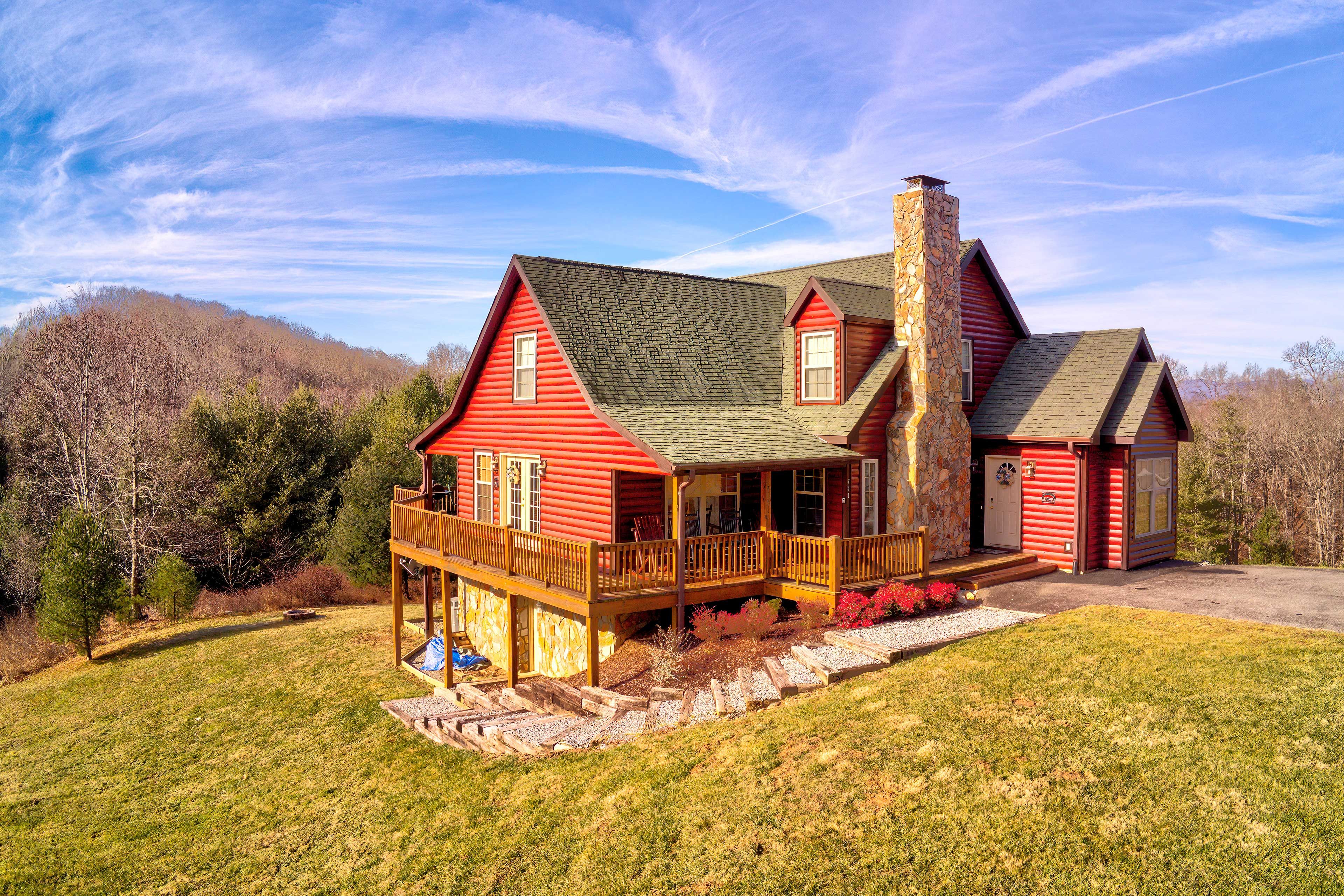 Piney Creek Vacation Rental | 7BR | 4BA | 3,800 Sq Ft | 3 Stories