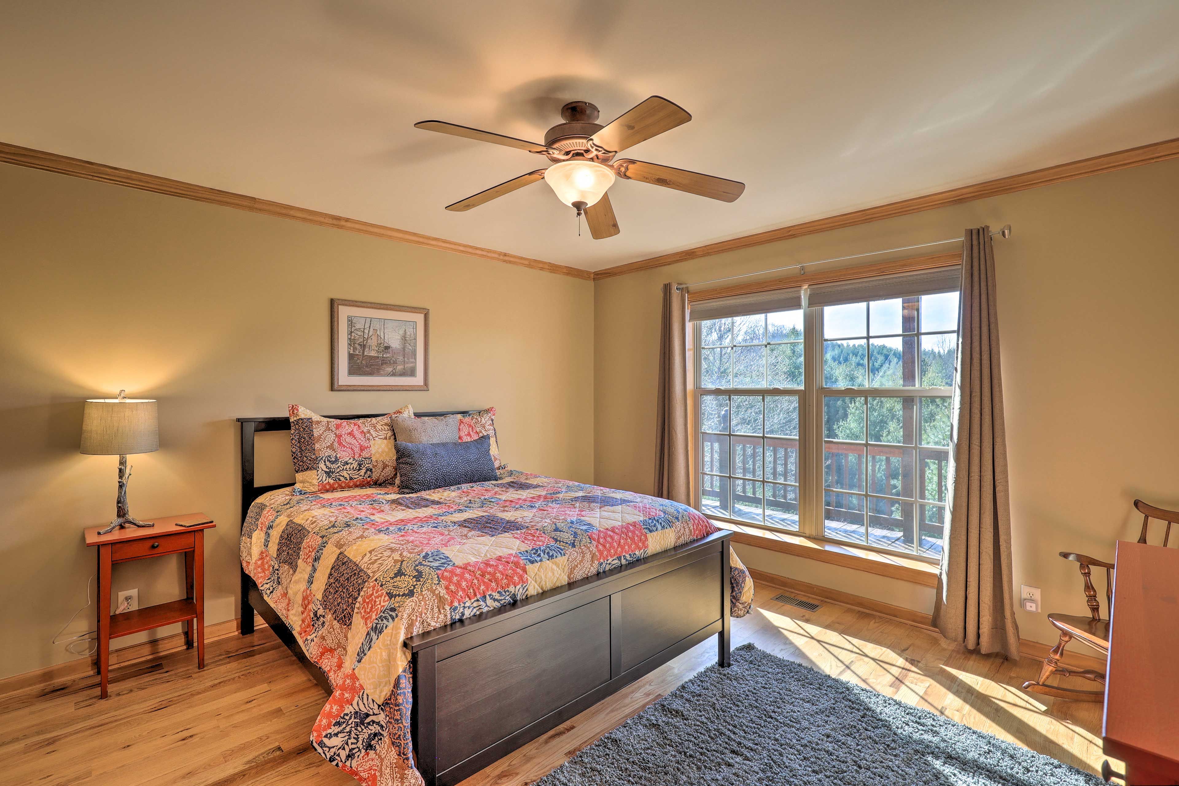 Bedroom 2 | Main Floor | Queen Bed | Linens Provided