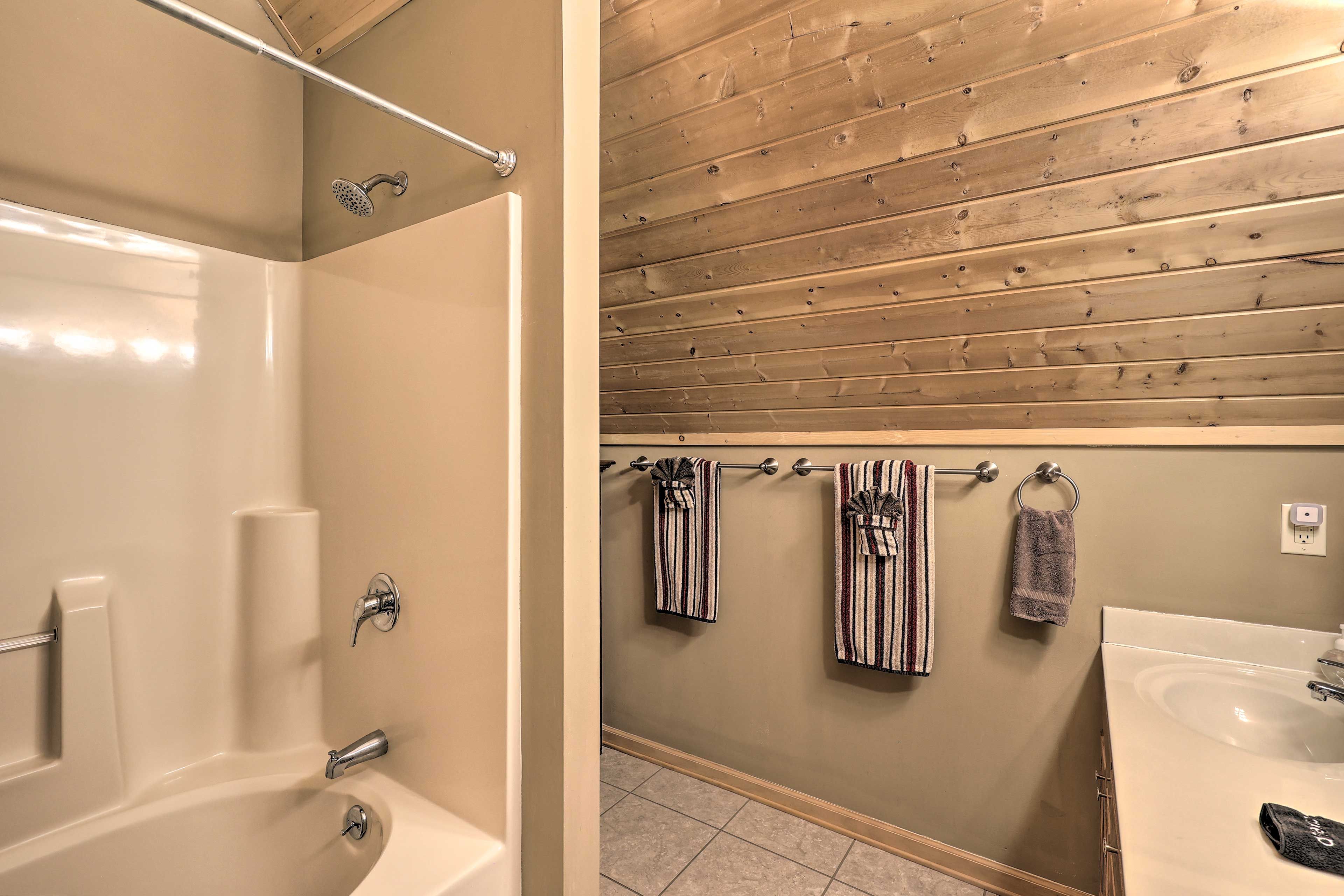 Full Bathroom