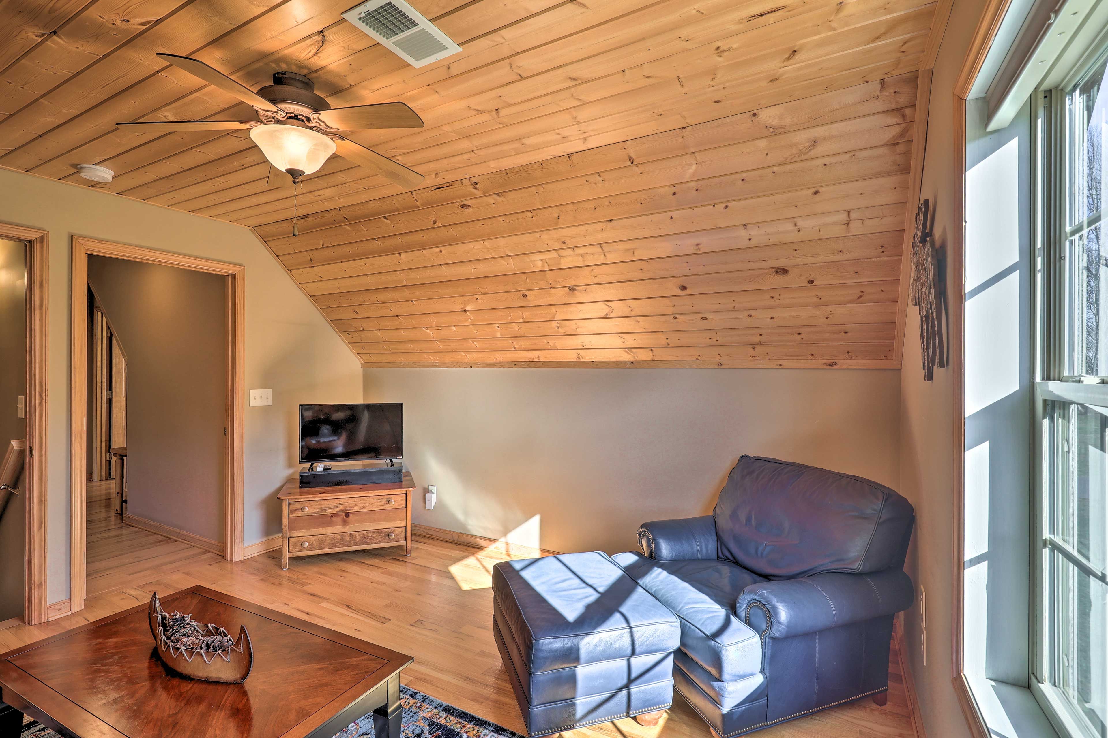 Upper-Level Living Room | Smart TV