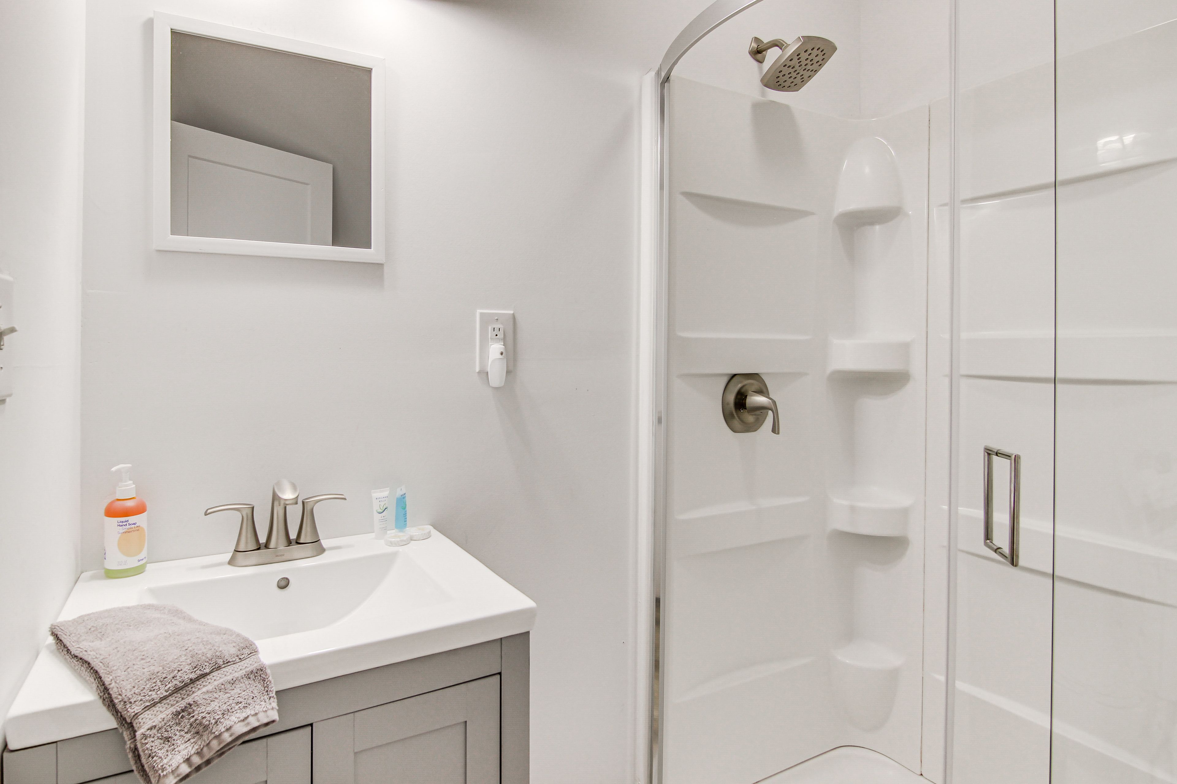 Full Bathroom