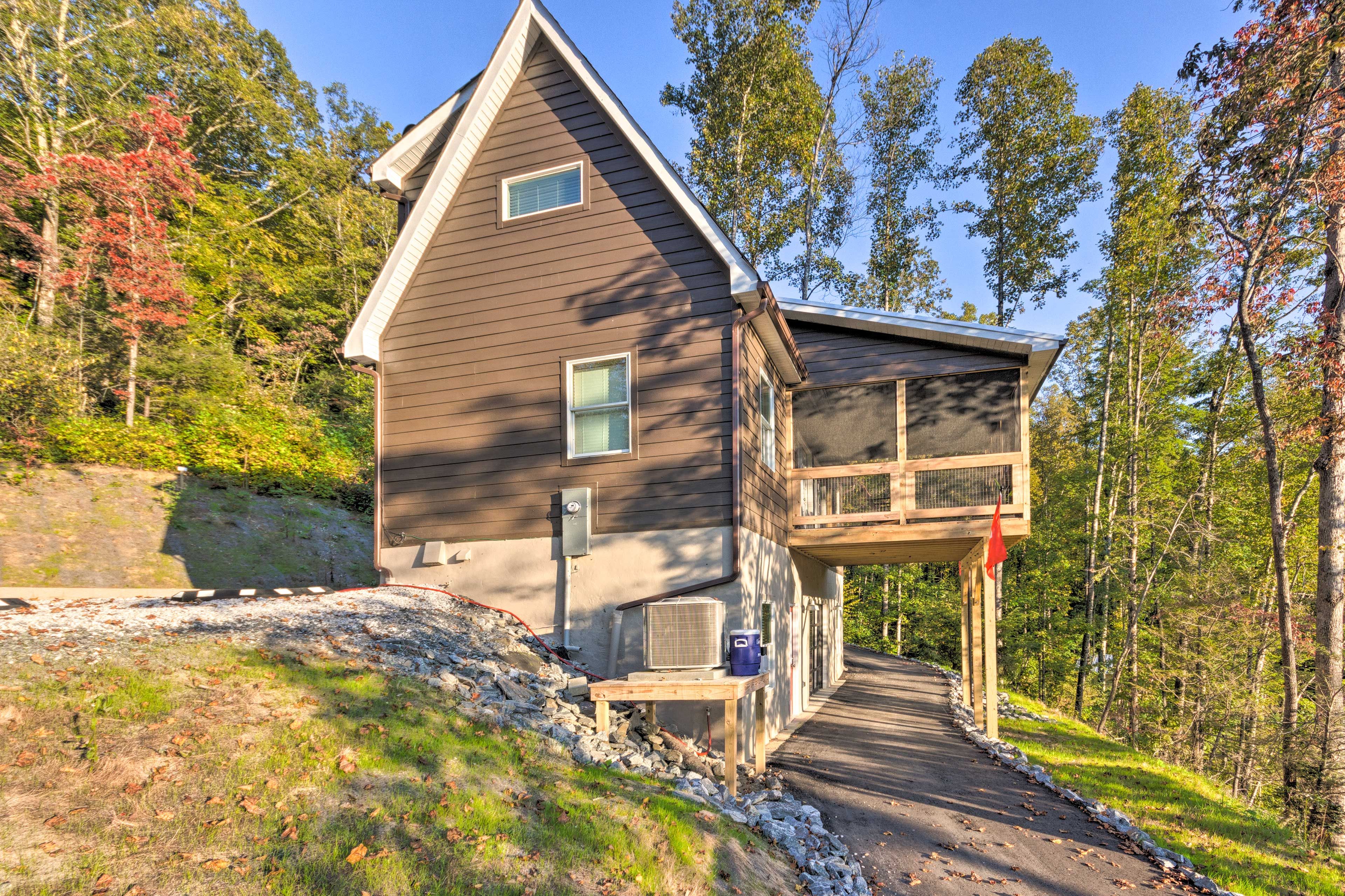 Property Exterior | Gravel Lot Parking (2 Vehicles) | Steep Driveway