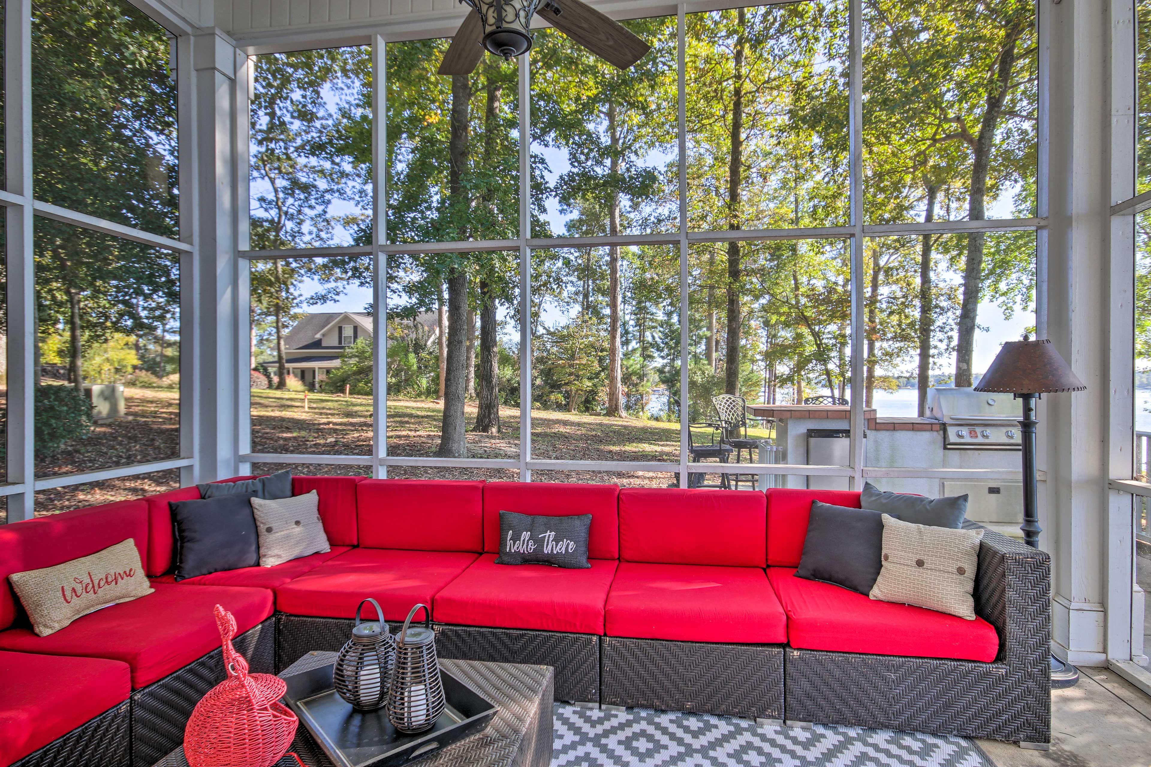Screened-In Porch
