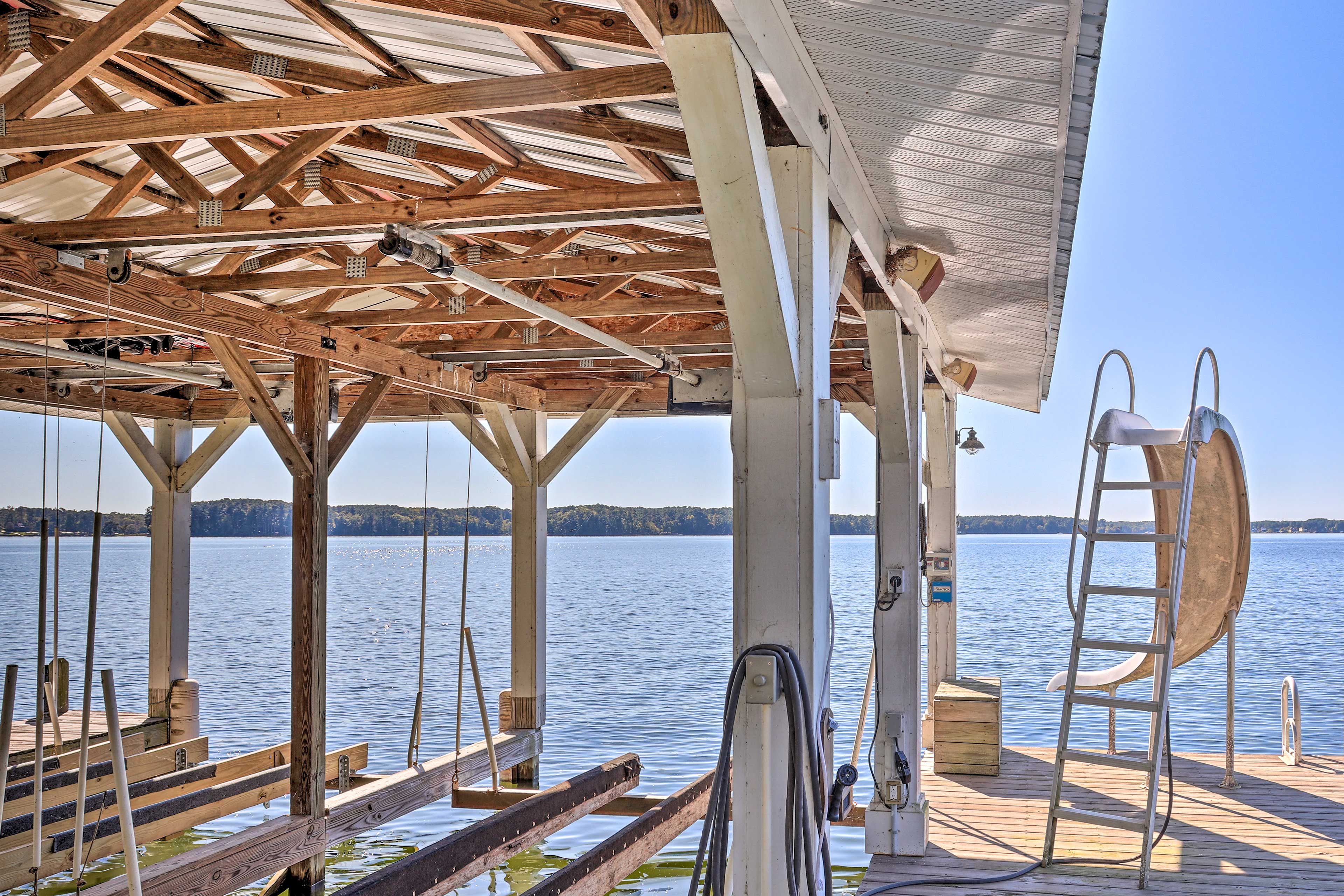 Private Dock | Direct Access to Lake Greenwood | 2 Kayaks