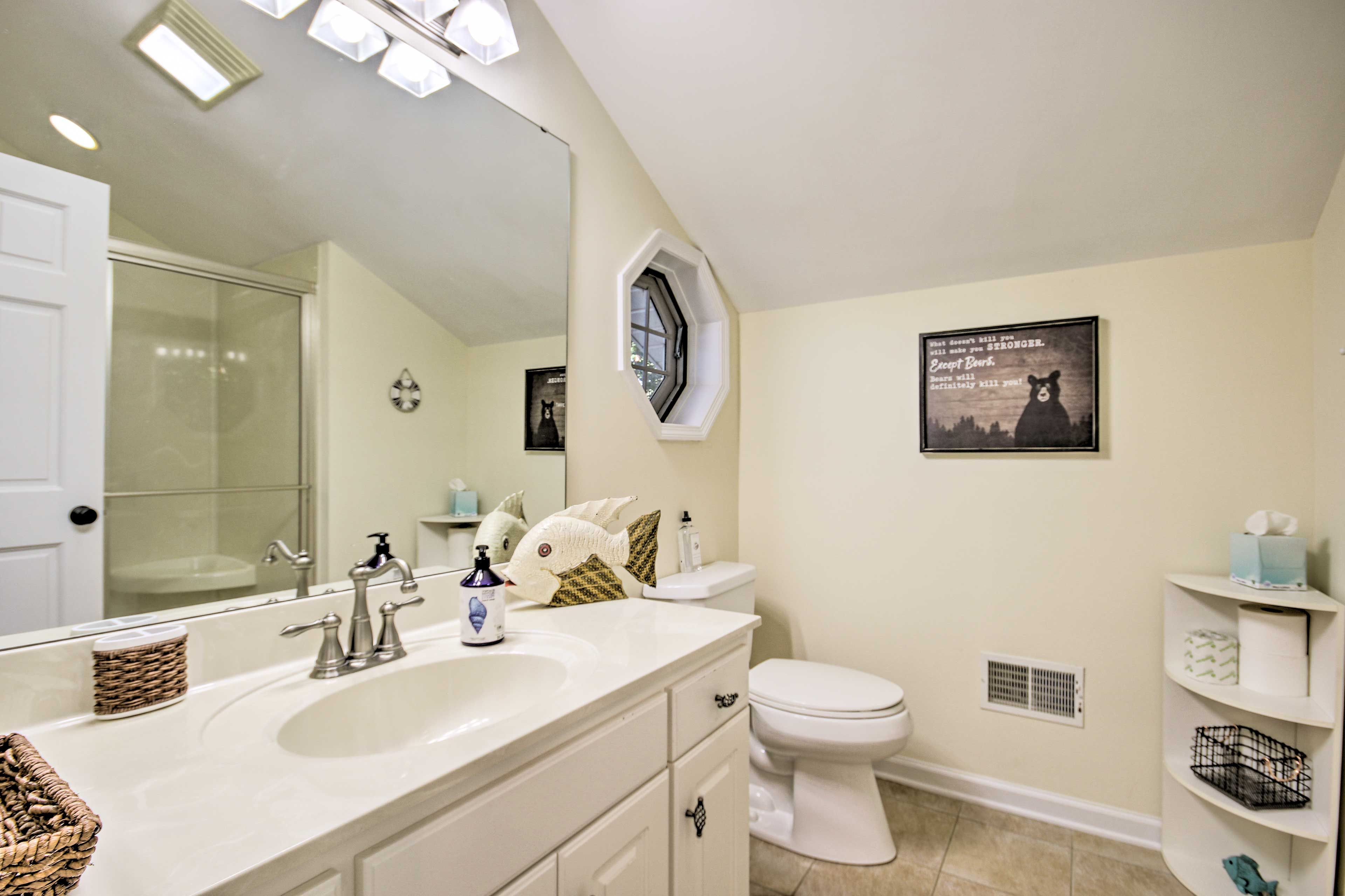 En-Suite Bathroom | Towels Provided