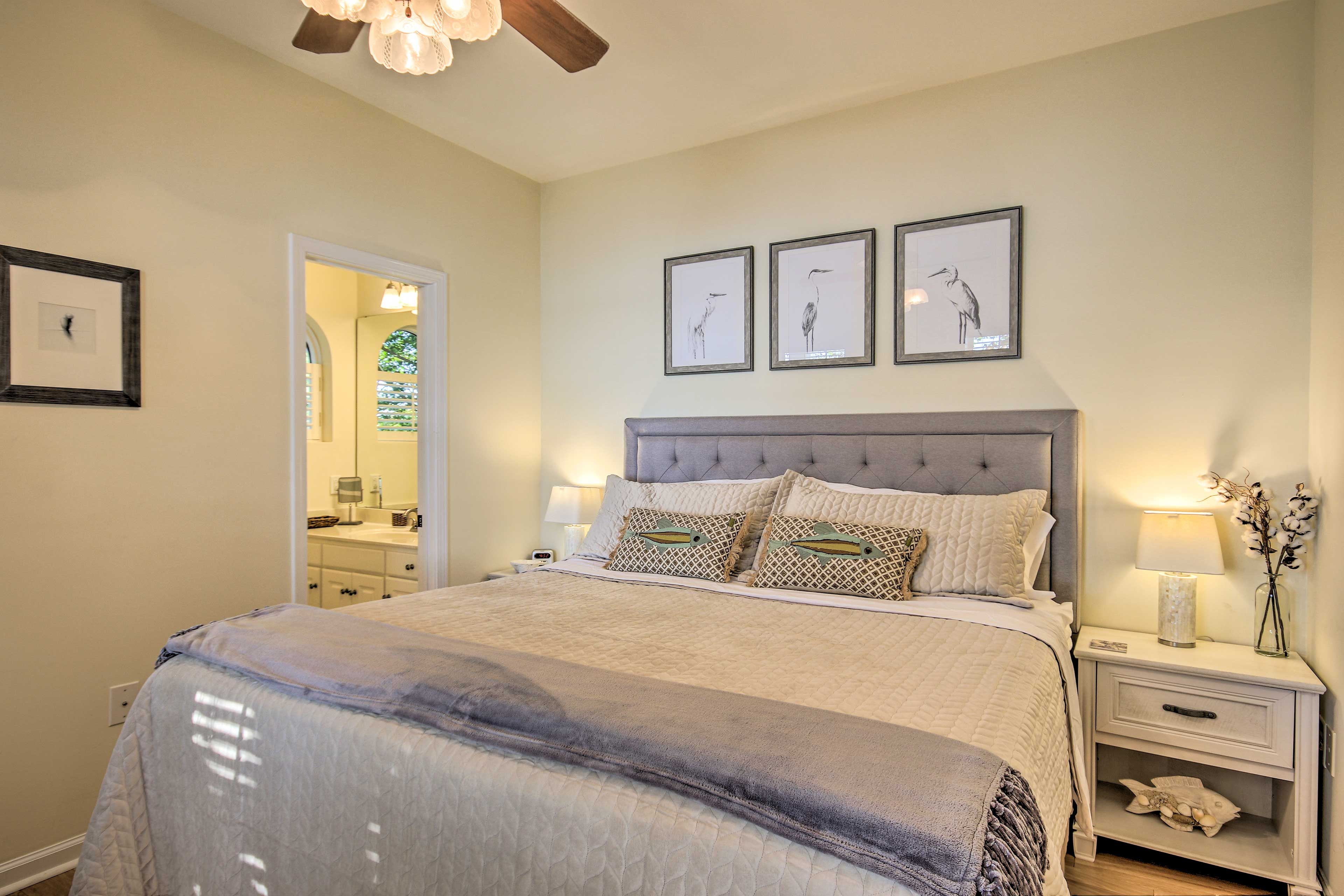Primary Bedroom | 1st Floor | King Bed