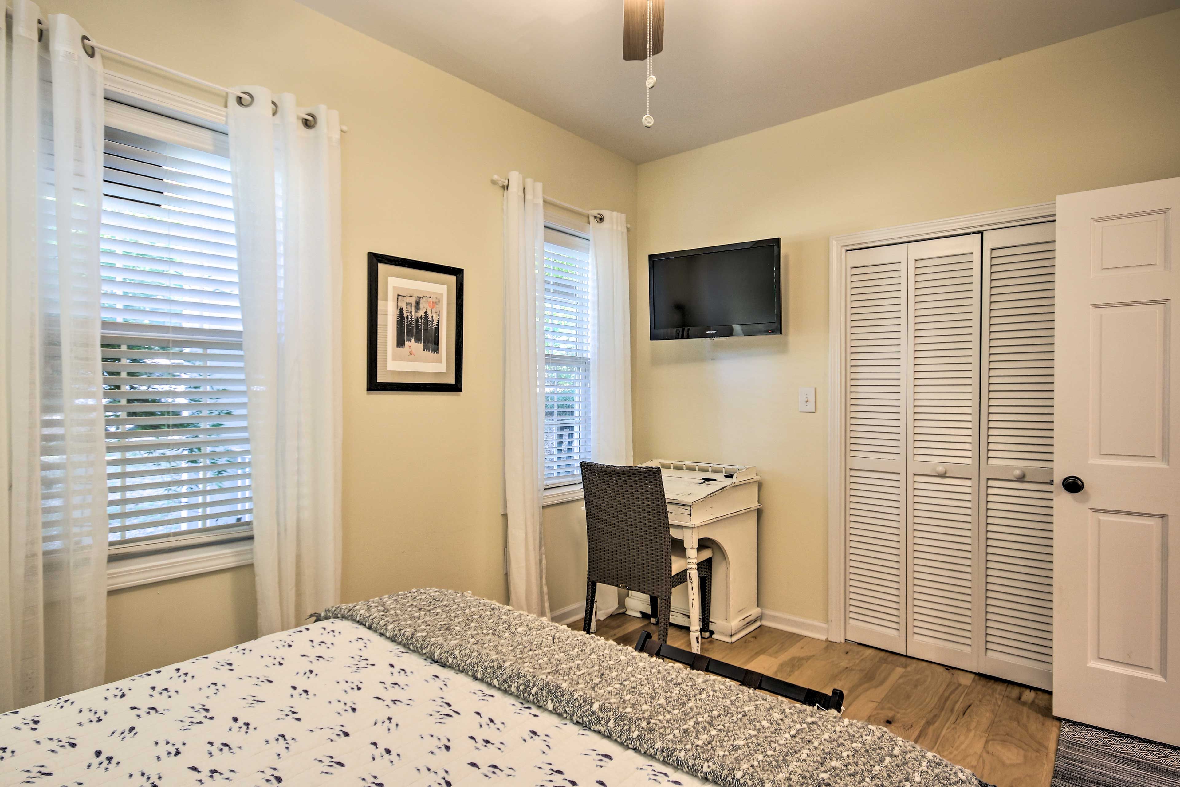 Additional Accommodations | Queen Air Mattress