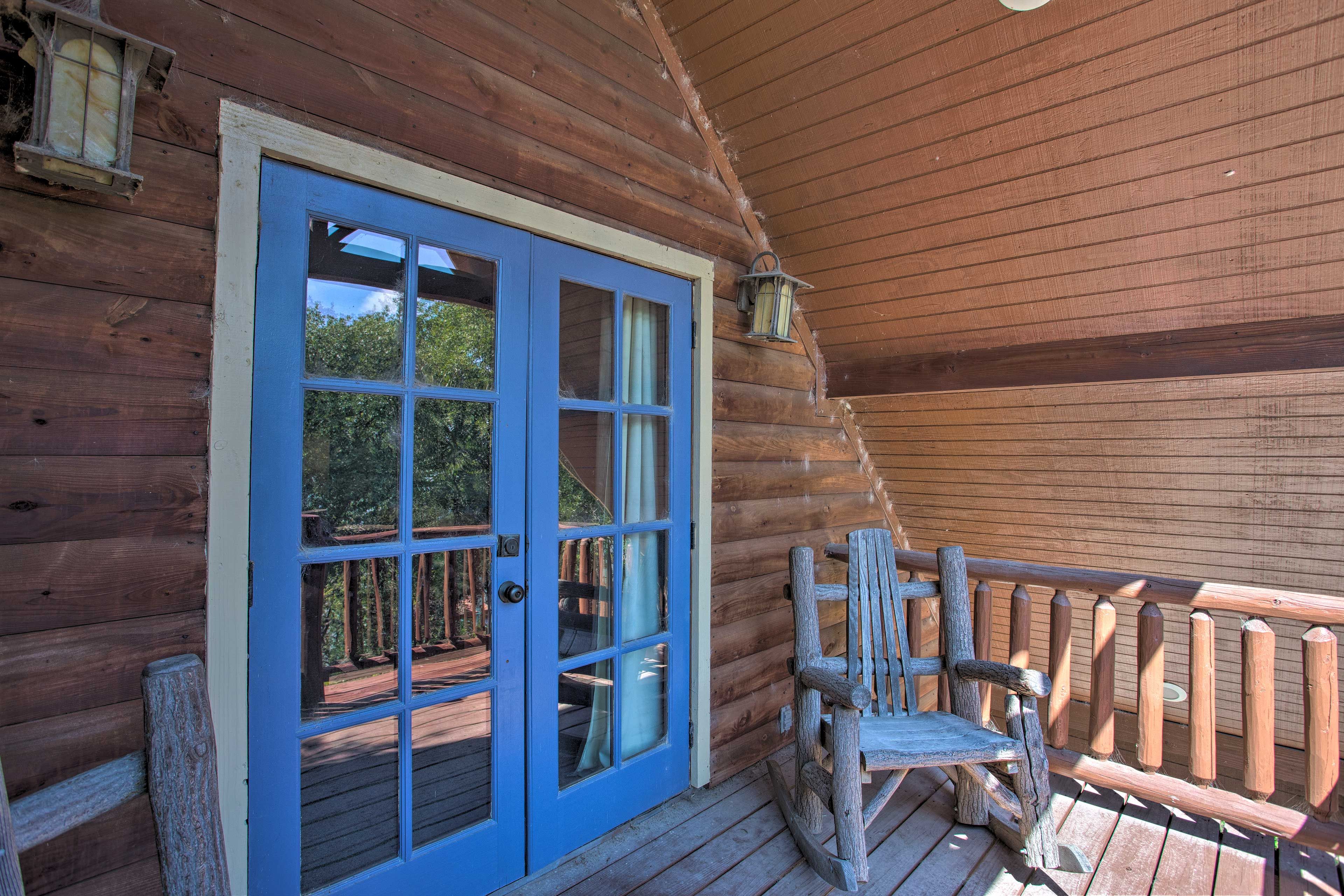 Master Bedroom | Private Balcony