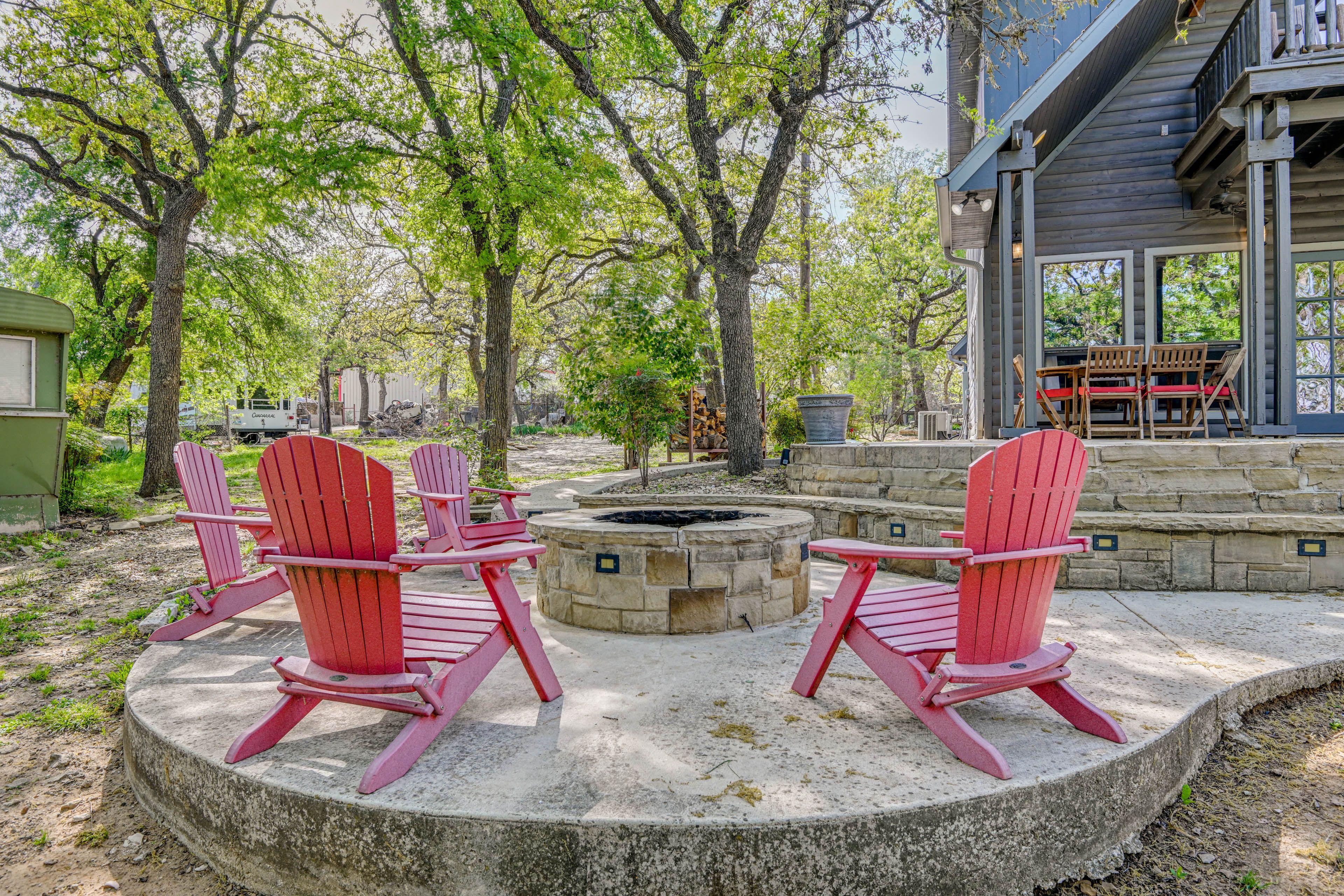 Wood-Burning Fire Pit w/ Seating